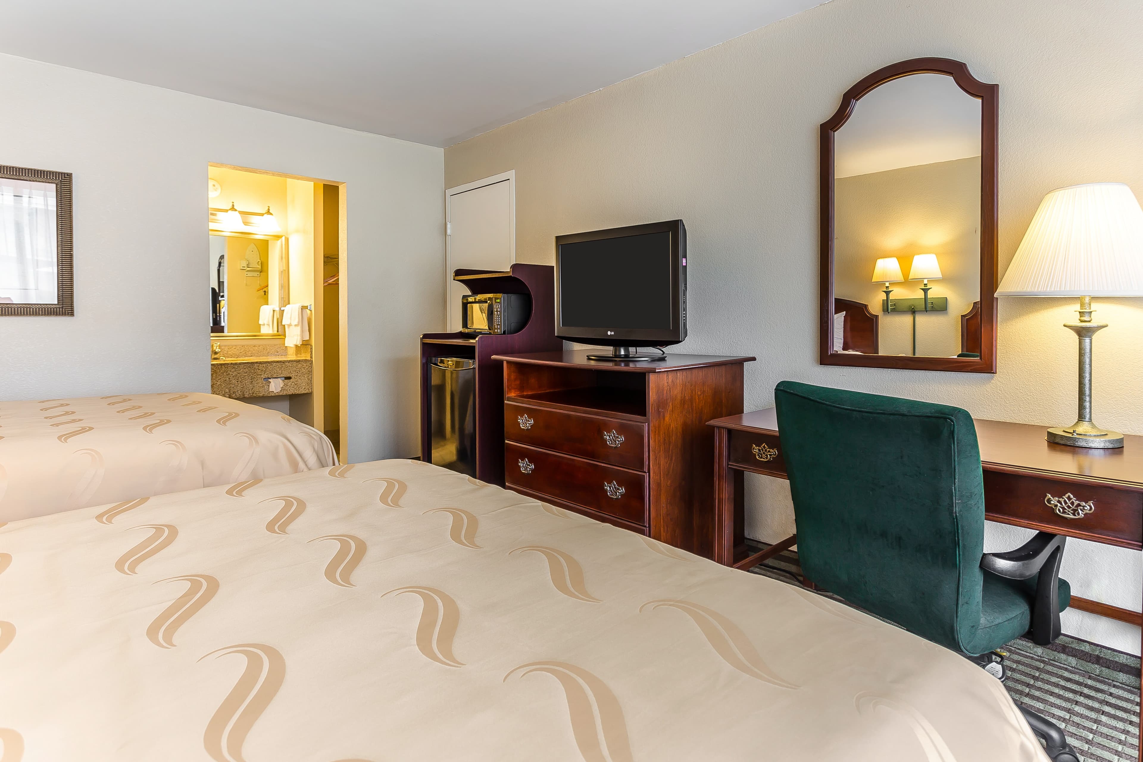 Quality Inn & Suites Georgetown — 10
