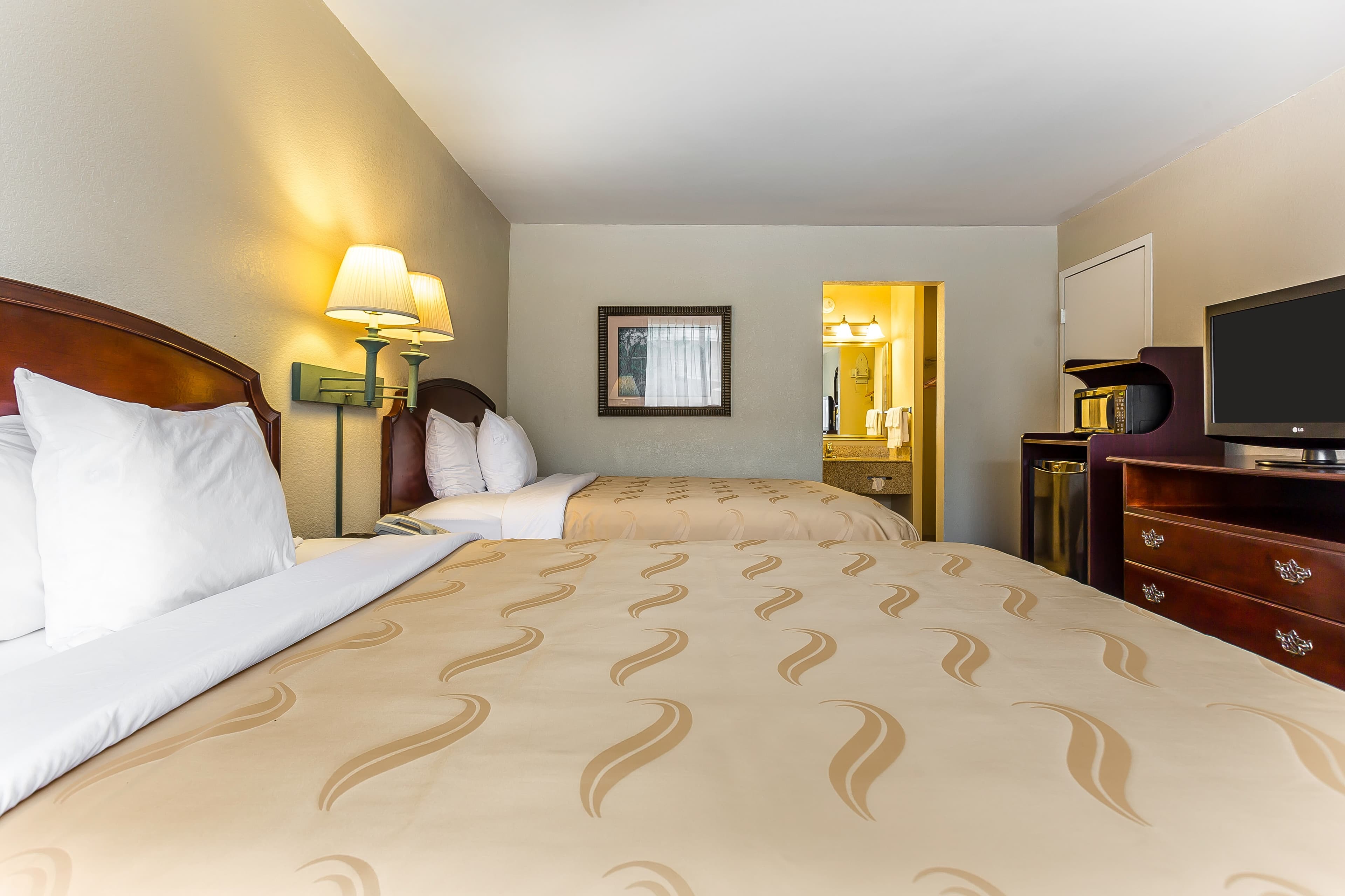 Quality Inn & Suites Georgetown — 13