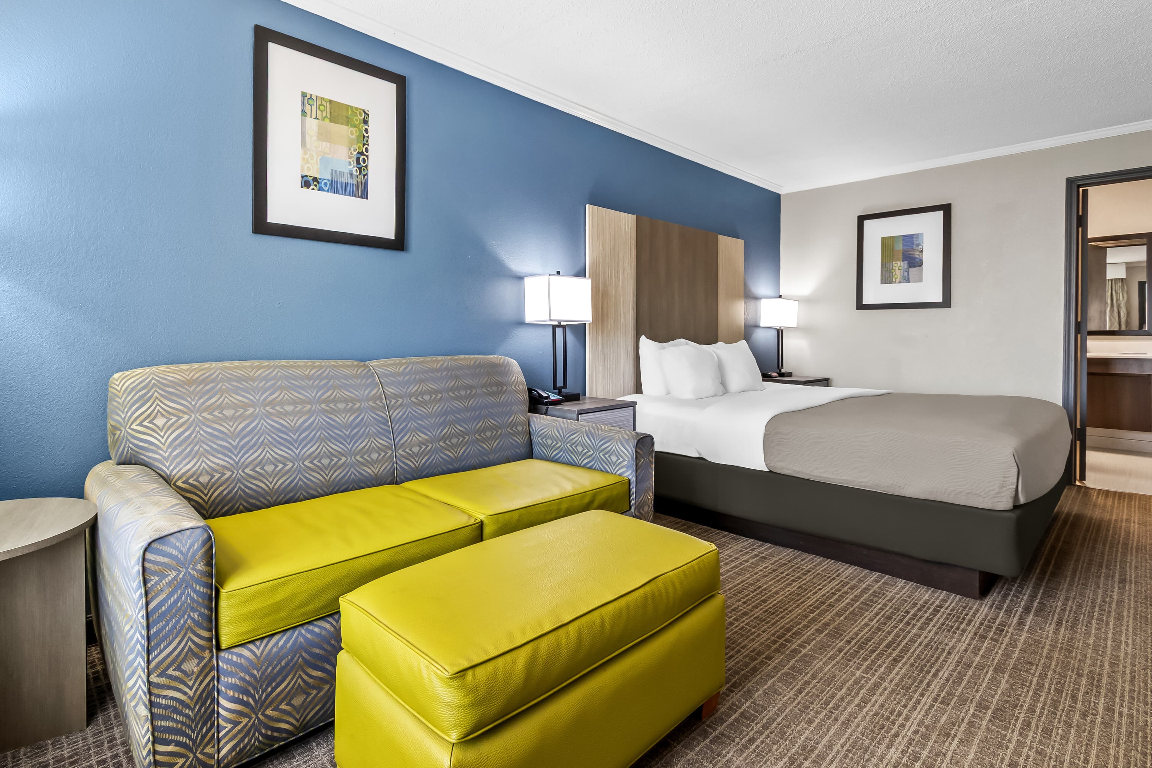 Quality Inn & Suites Florence Civic Center - Image 2