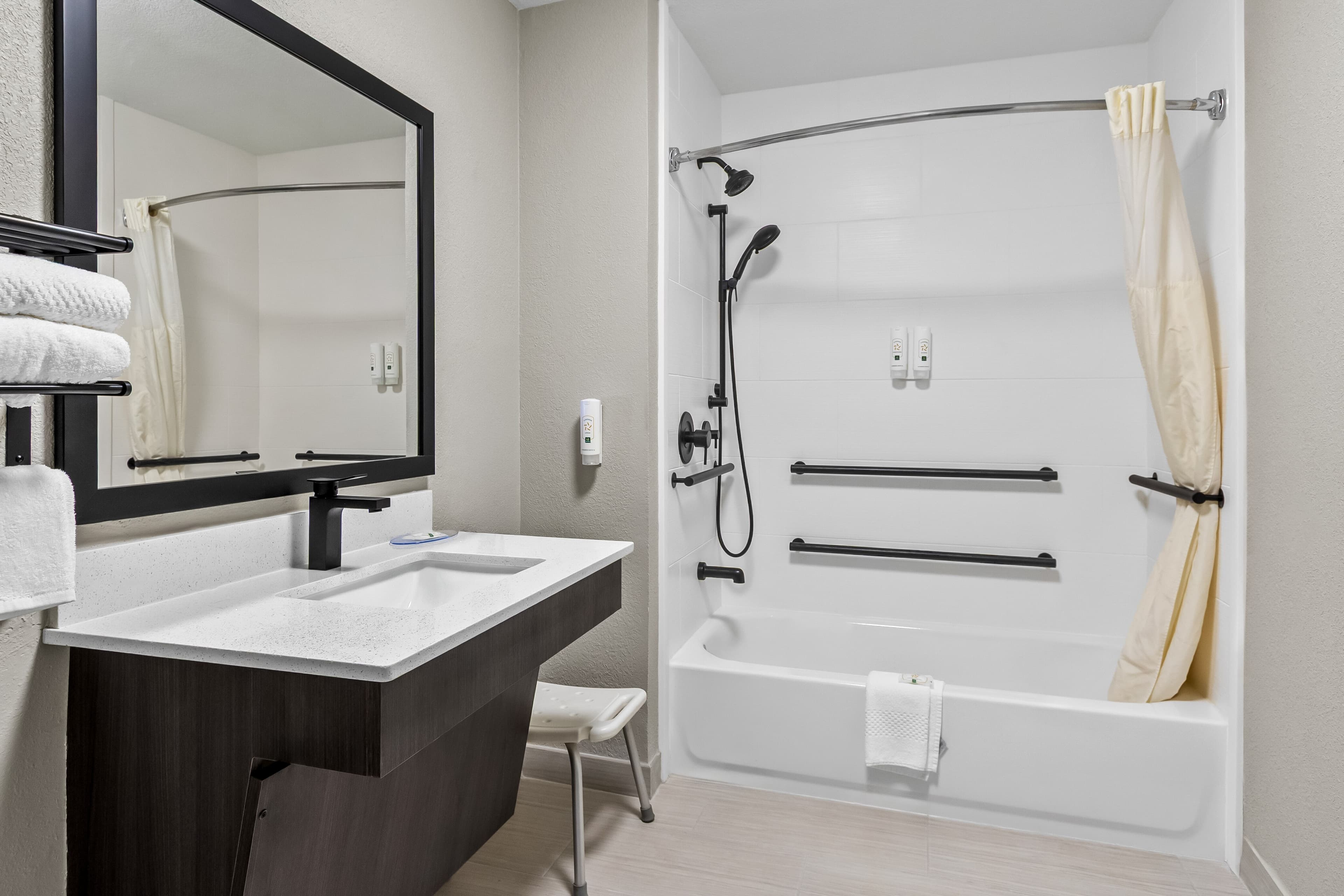 Quality Inn & Suites Florence Civic Center — 13