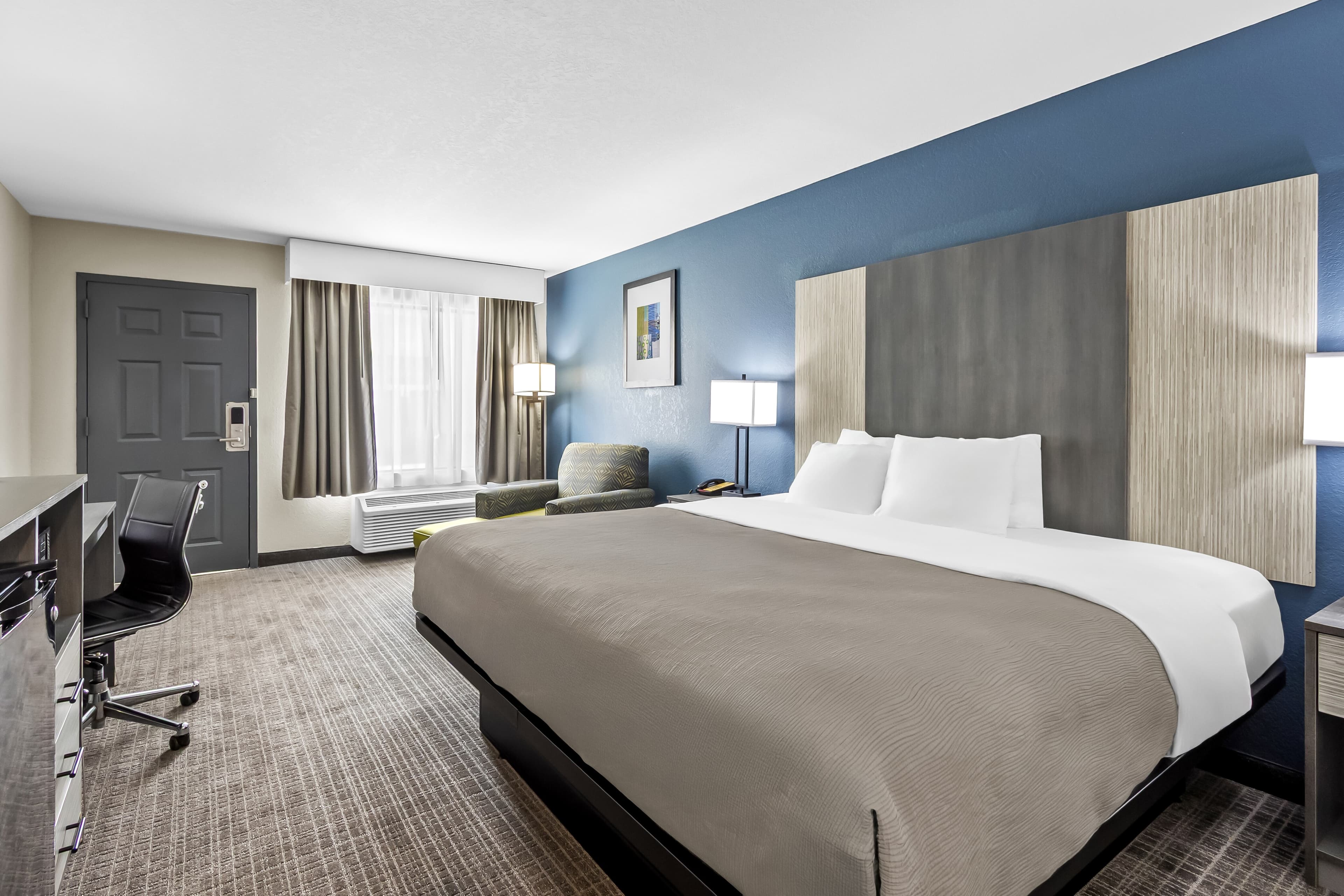 Quality Inn & Suites Florence Civic Center — 16