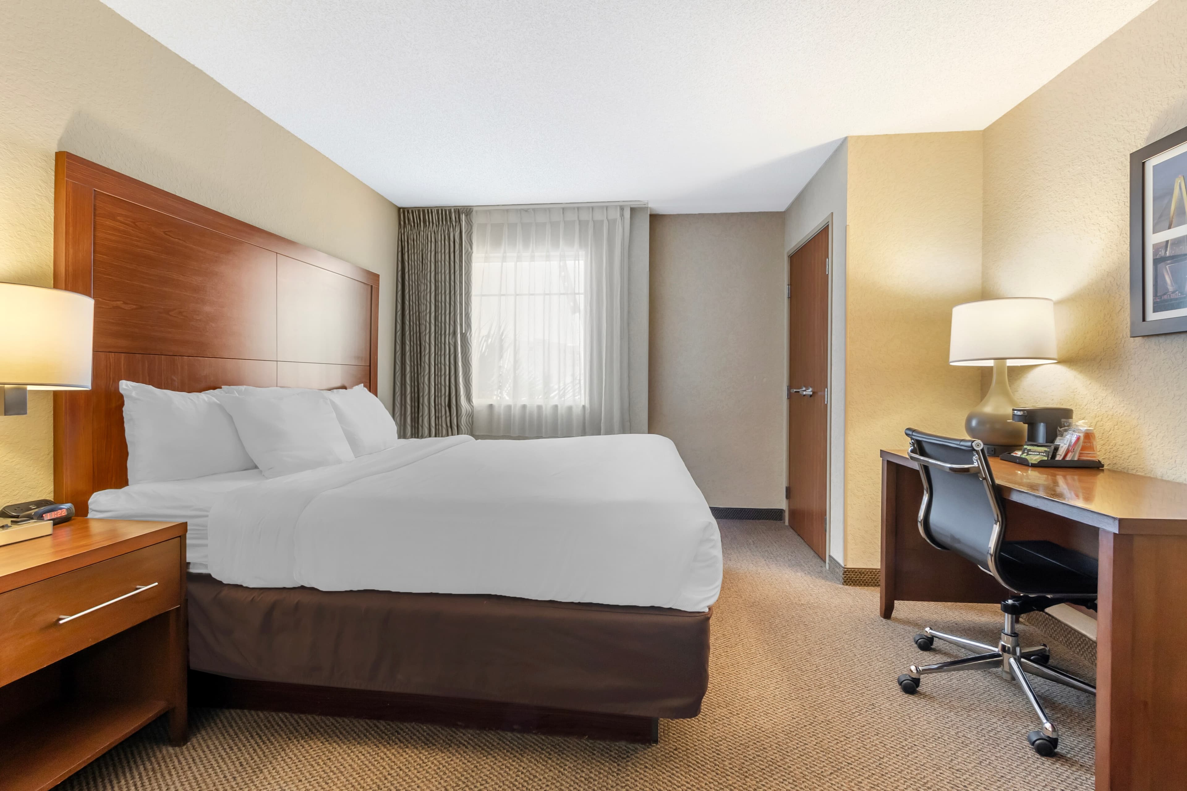 Comfort Inn & Suites Charleston Airport Convention Center — 14