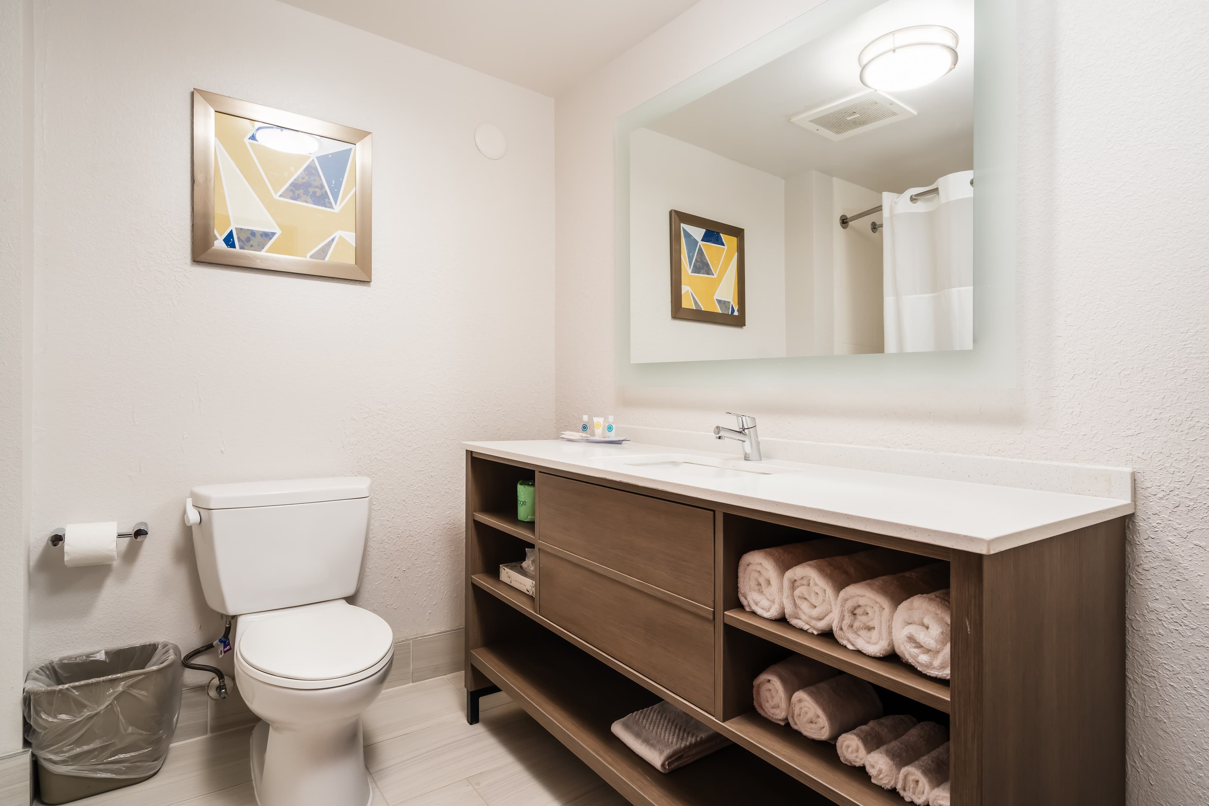 Comfort Suites Columbia Northeast - Fort Jackson - Image 5