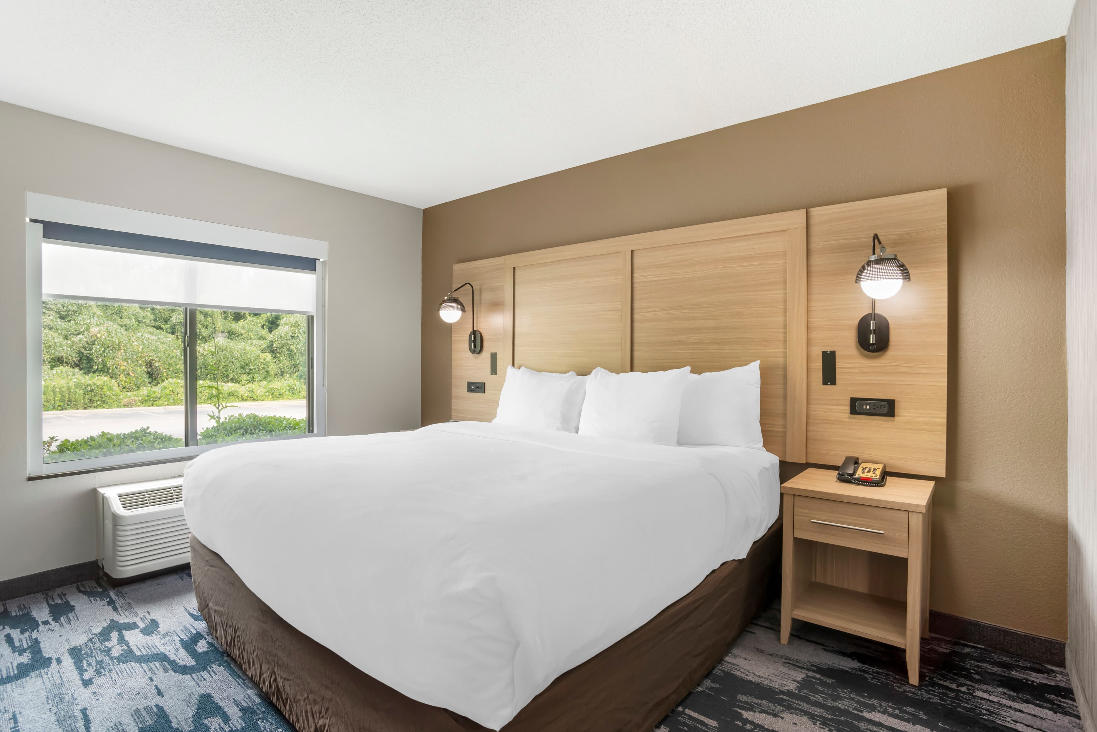 Comfort Suites At WestGate Mall — 10