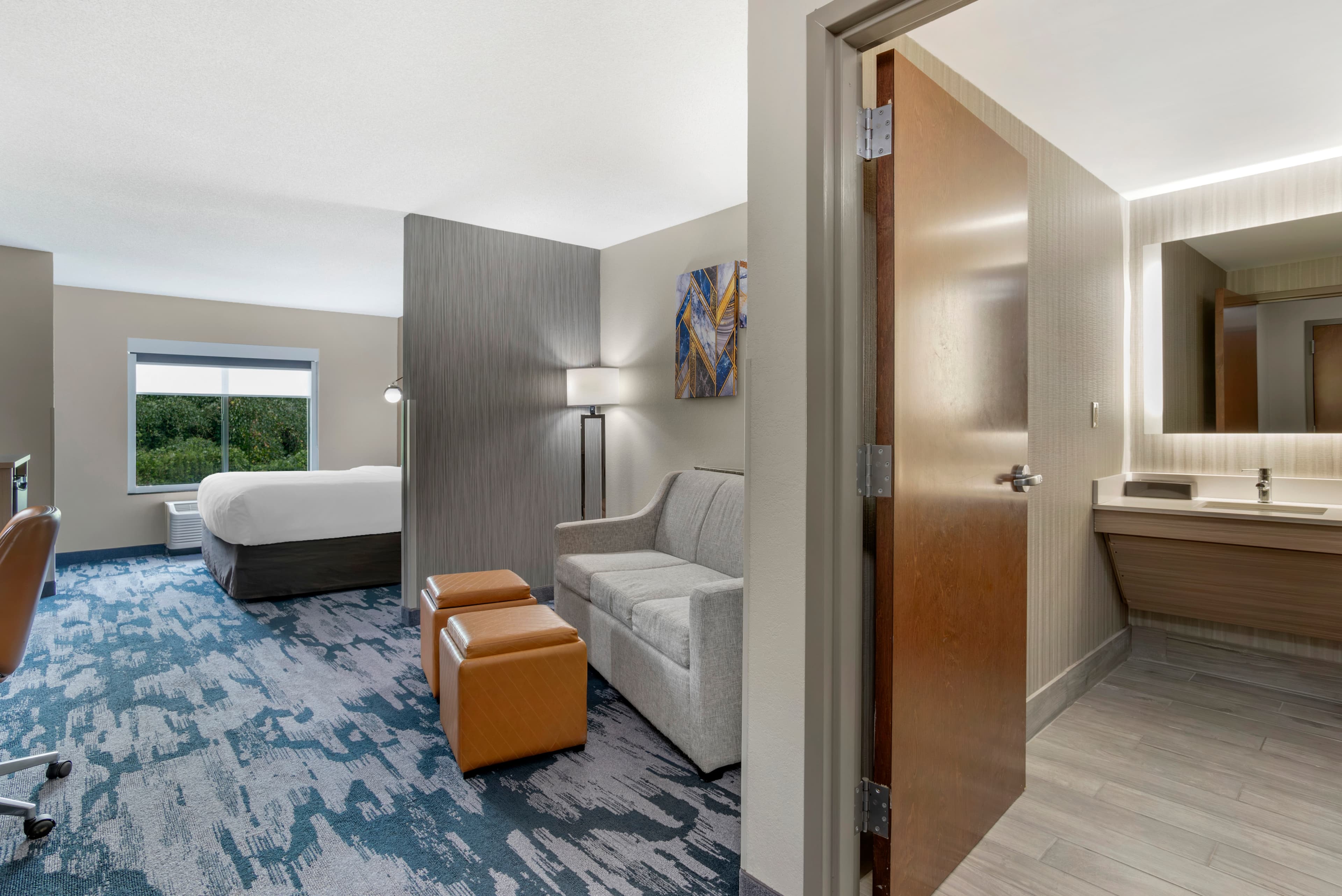 Comfort Suites At WestGate Mall — 24