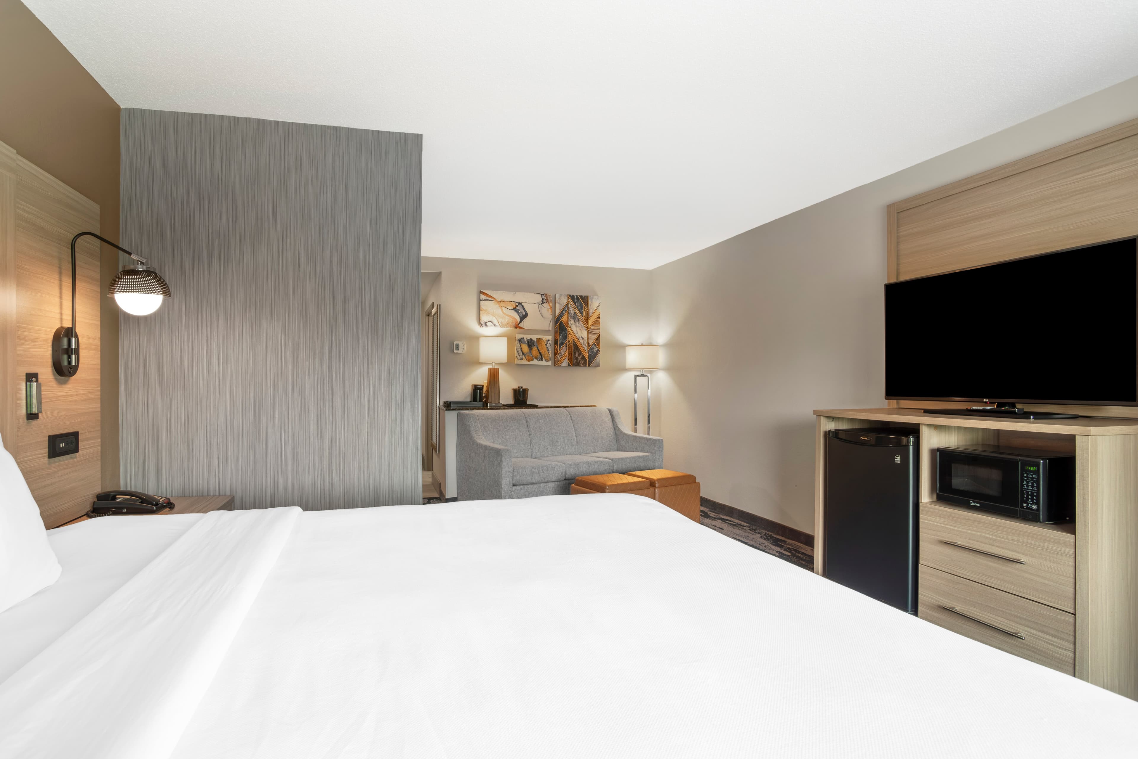 Comfort Suites At WestGate Mall — 27