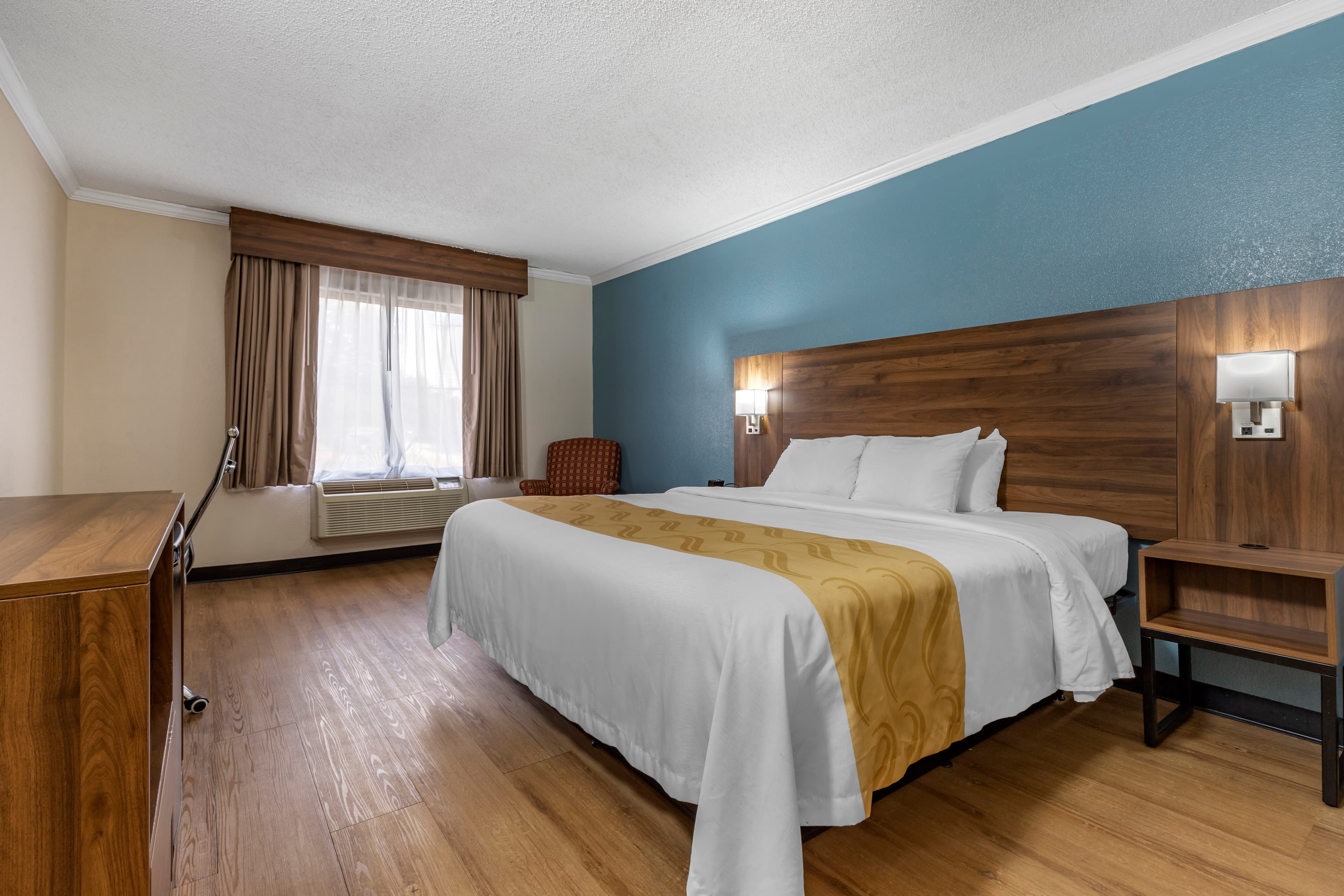Quality Inn & Suites Ft. Jackson Maingate — 6