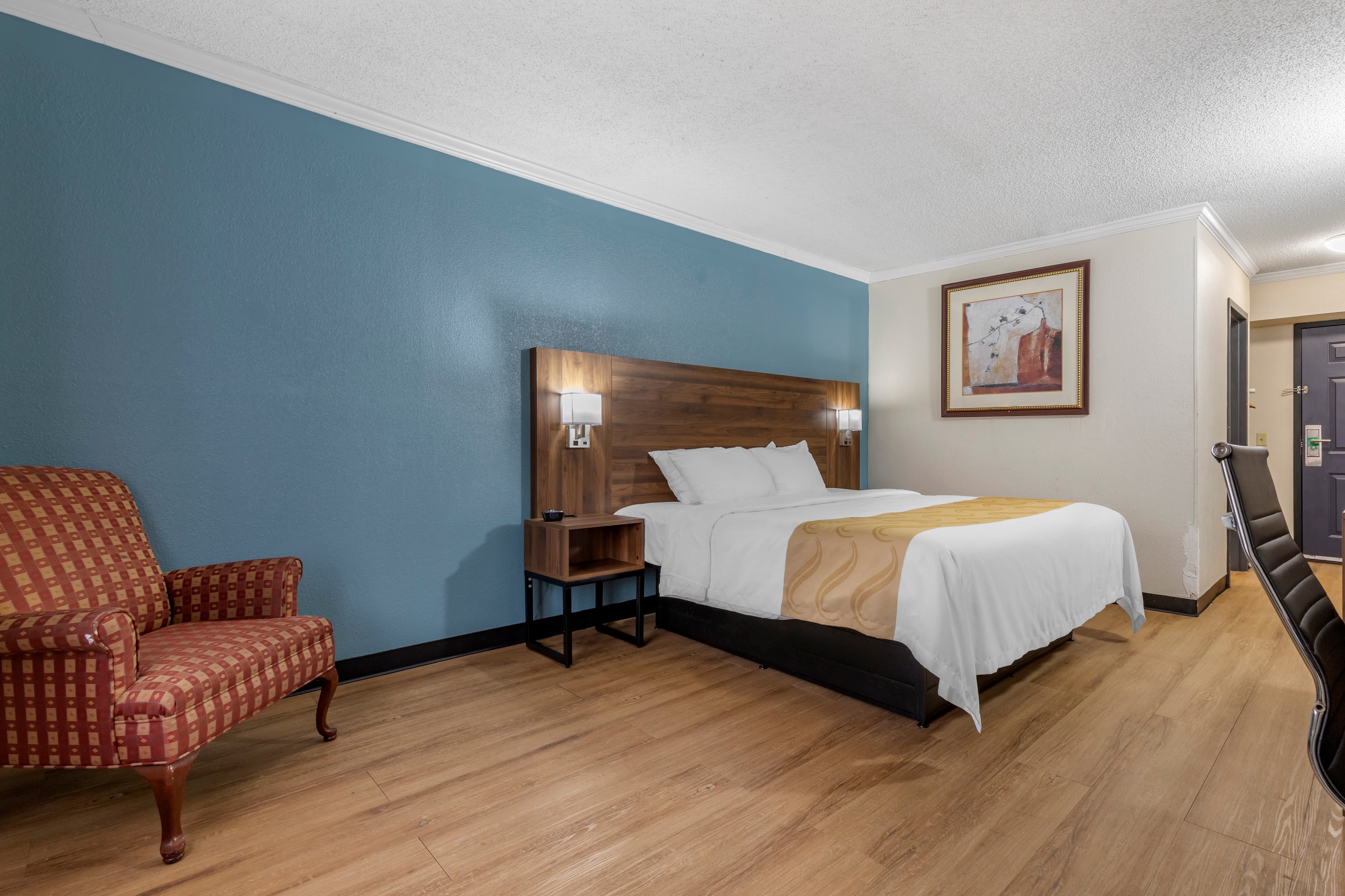 Quality Inn & Suites Ft. Jackson Maingate — 8