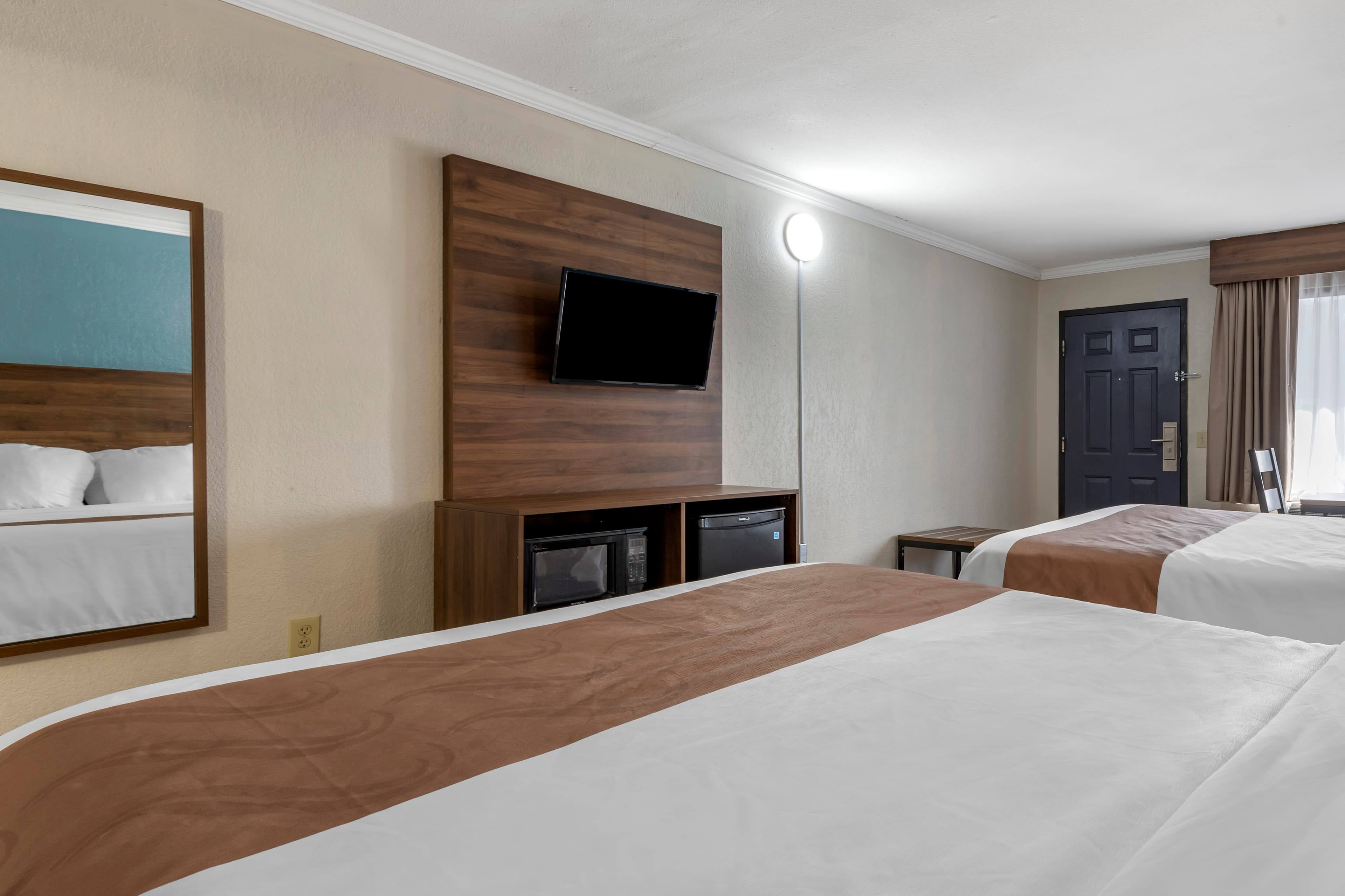 Quality Inn & Suites Ft. Jackson Maingate — 20