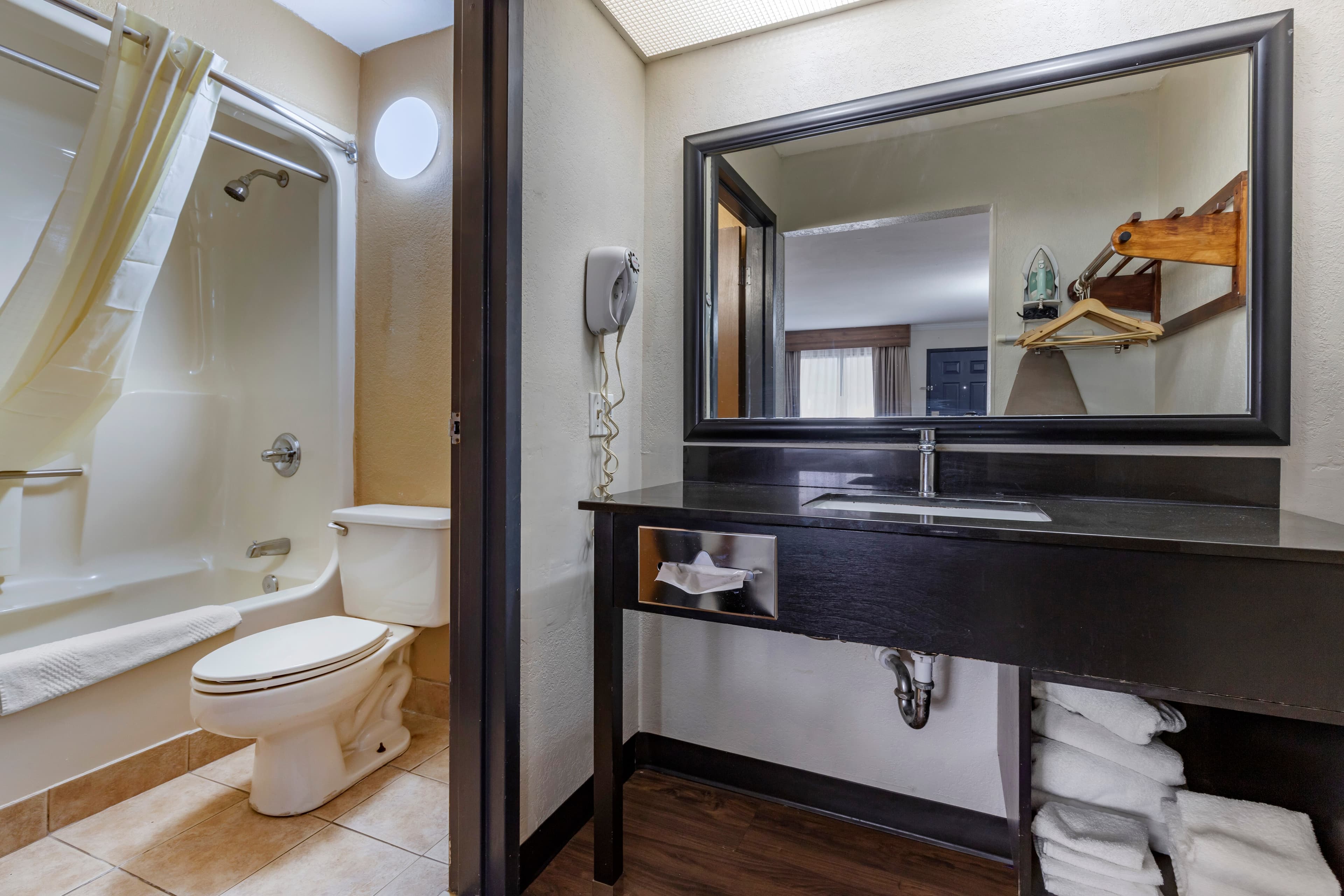 Quality Inn & Suites Ft. Jackson Maingate — 21