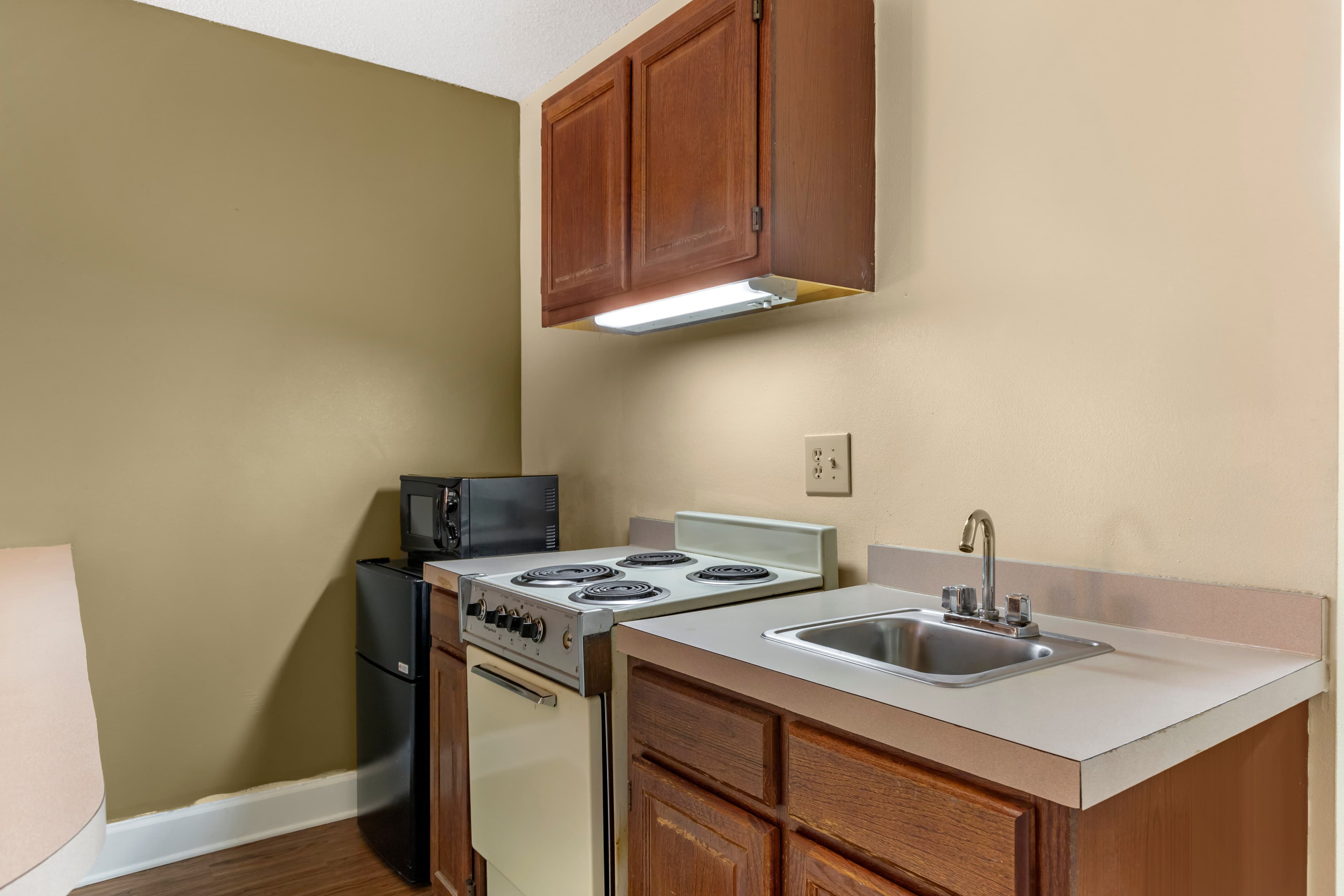 Econo Lodge Inn & Suites Lugoff — 25