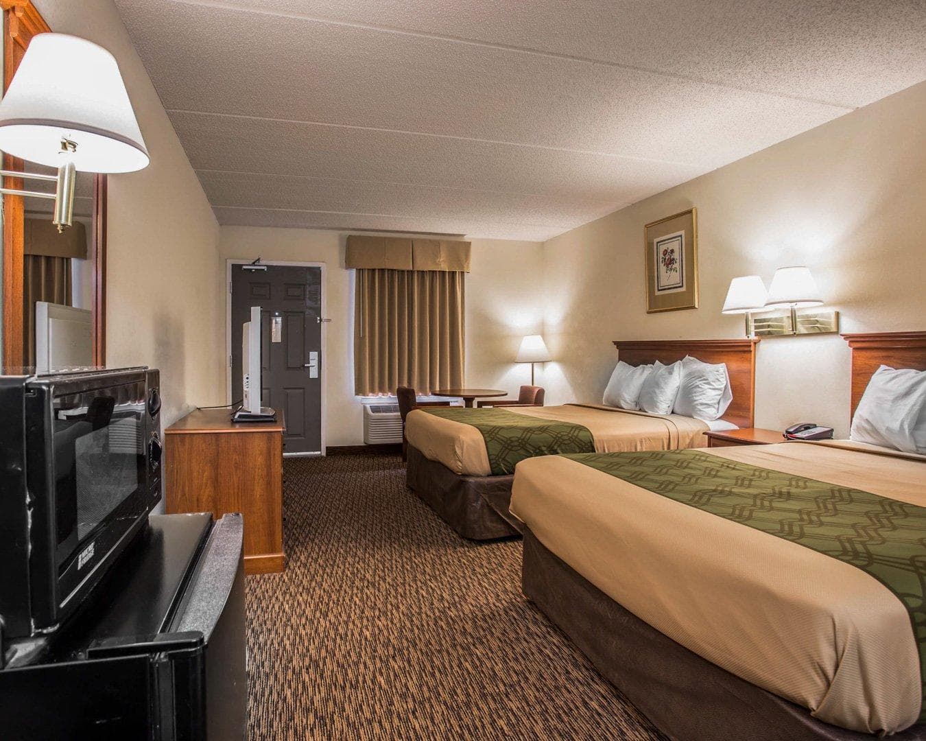 Econo Lodge Inn & Suites Lugoff — 15