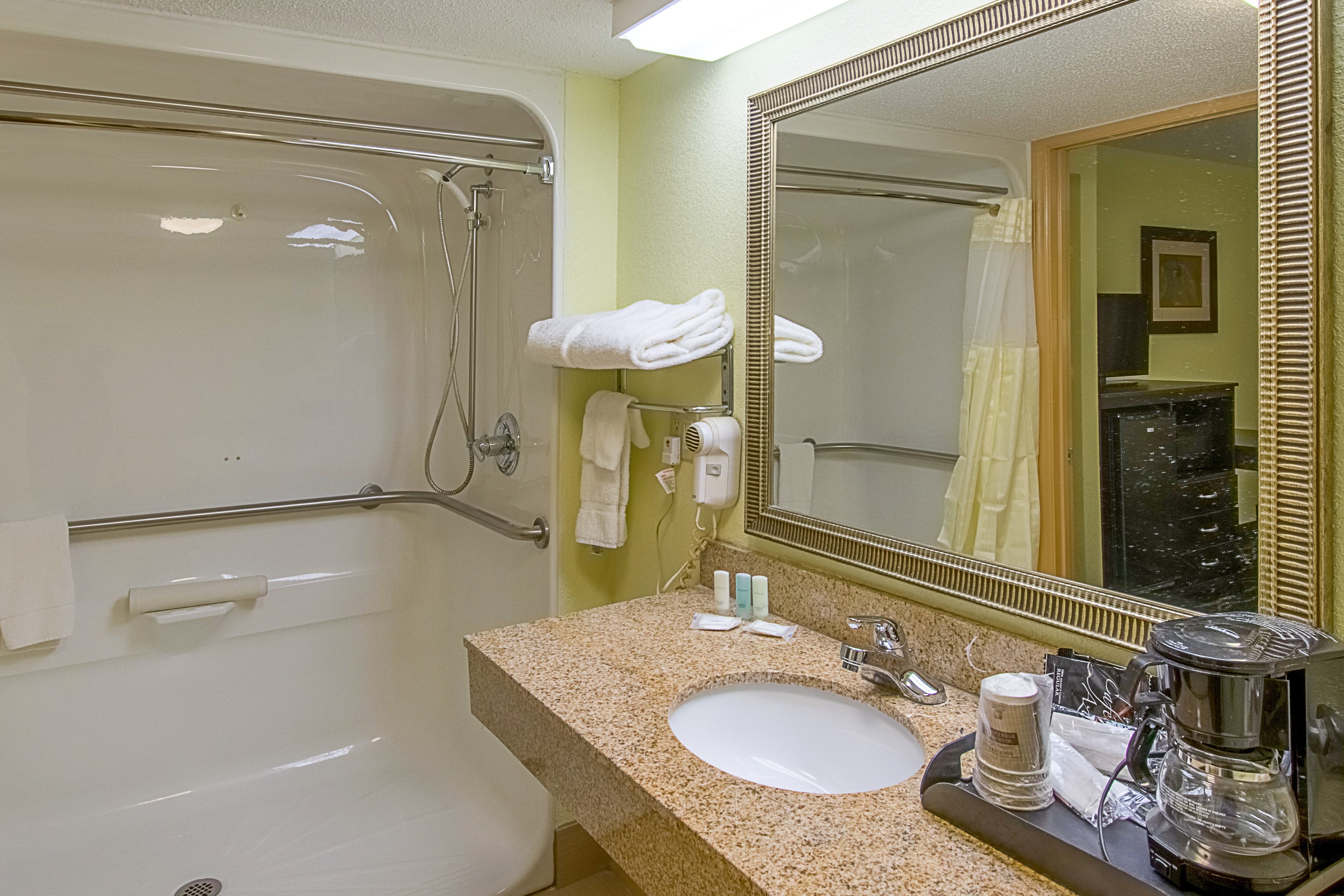 Clarion Inn Columbia Airport - Image 5