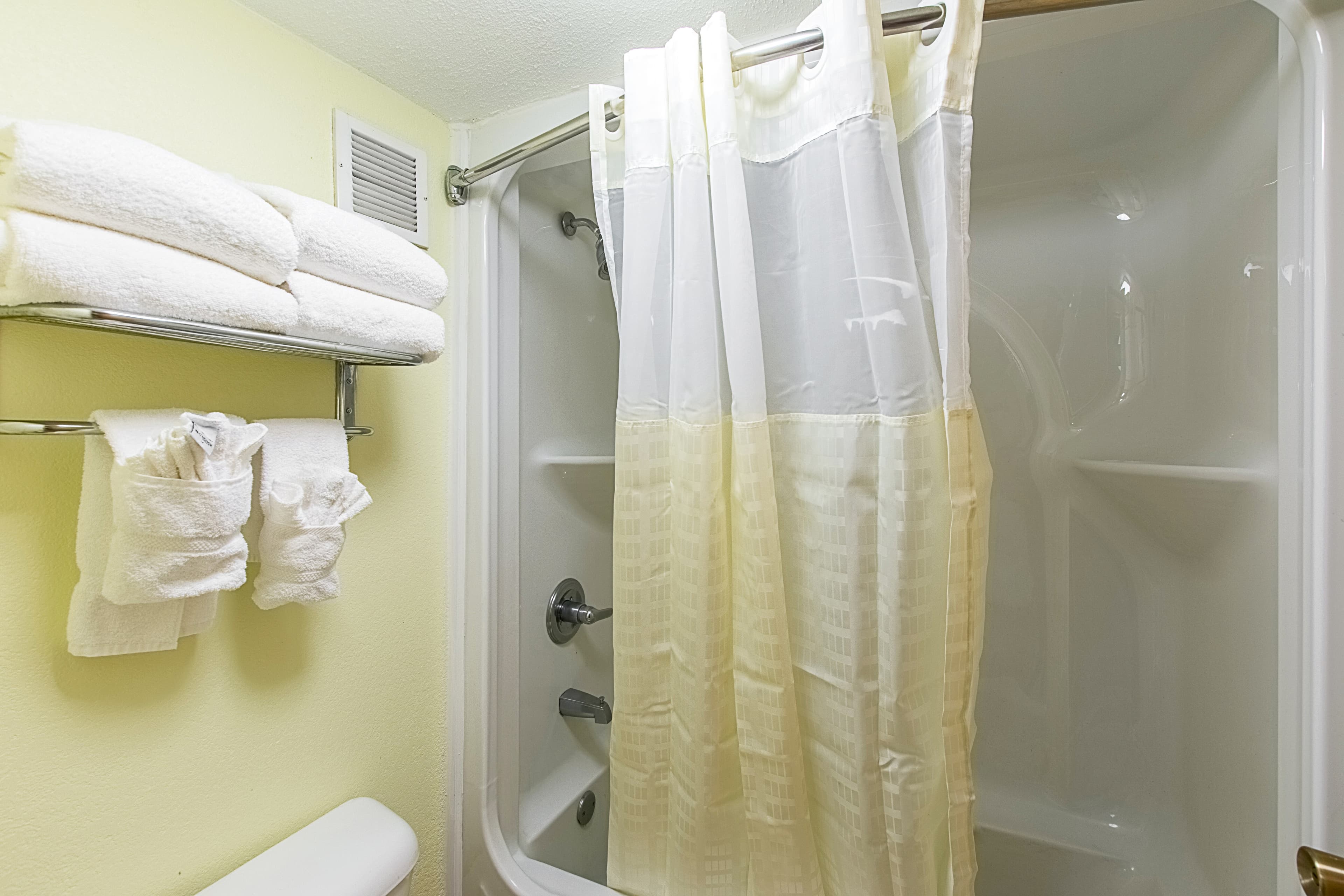 Clarion Inn Columbia Airport — 12