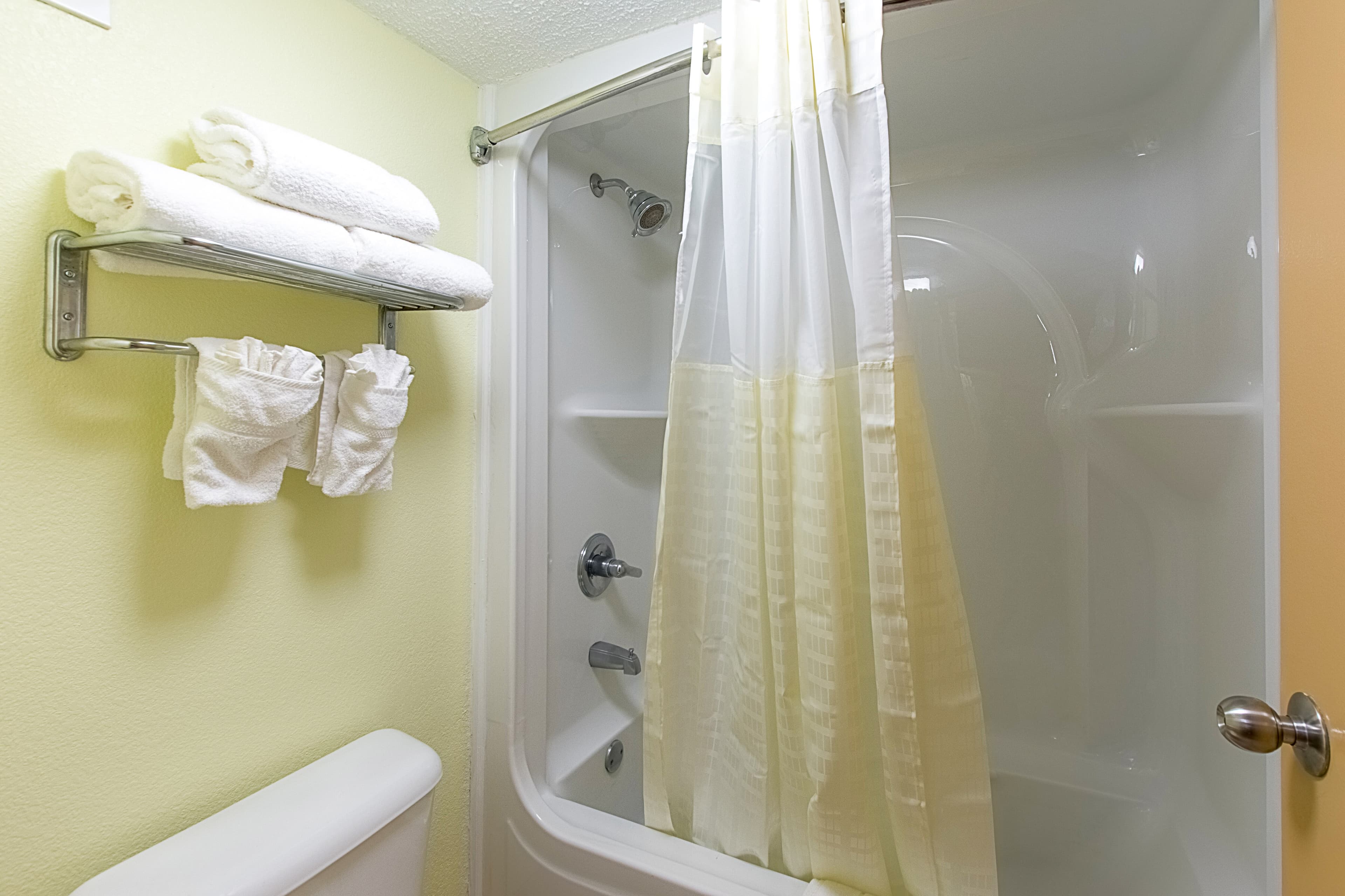 Clarion Inn Columbia Airport — 17