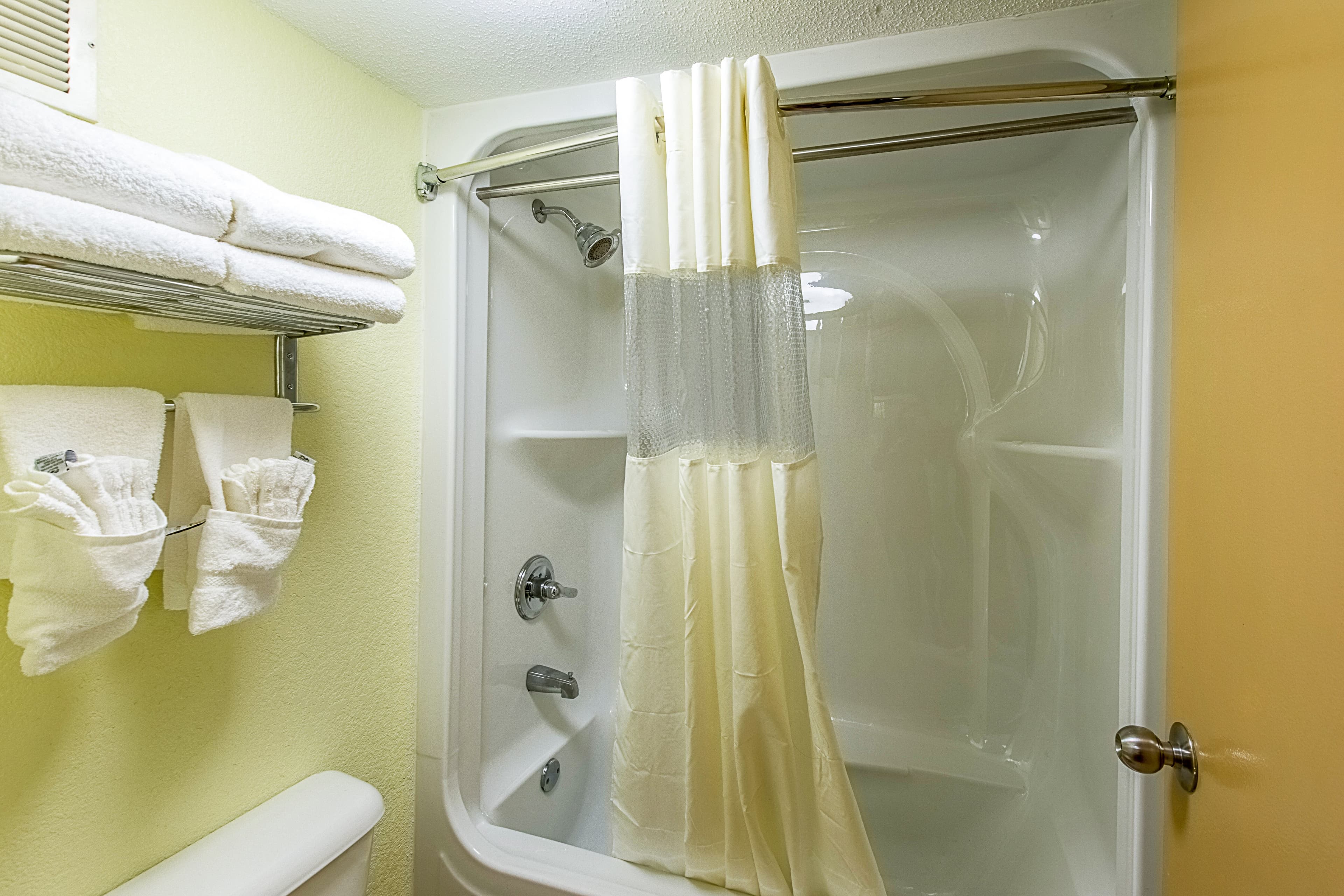 Clarion Inn Columbia Airport — 25