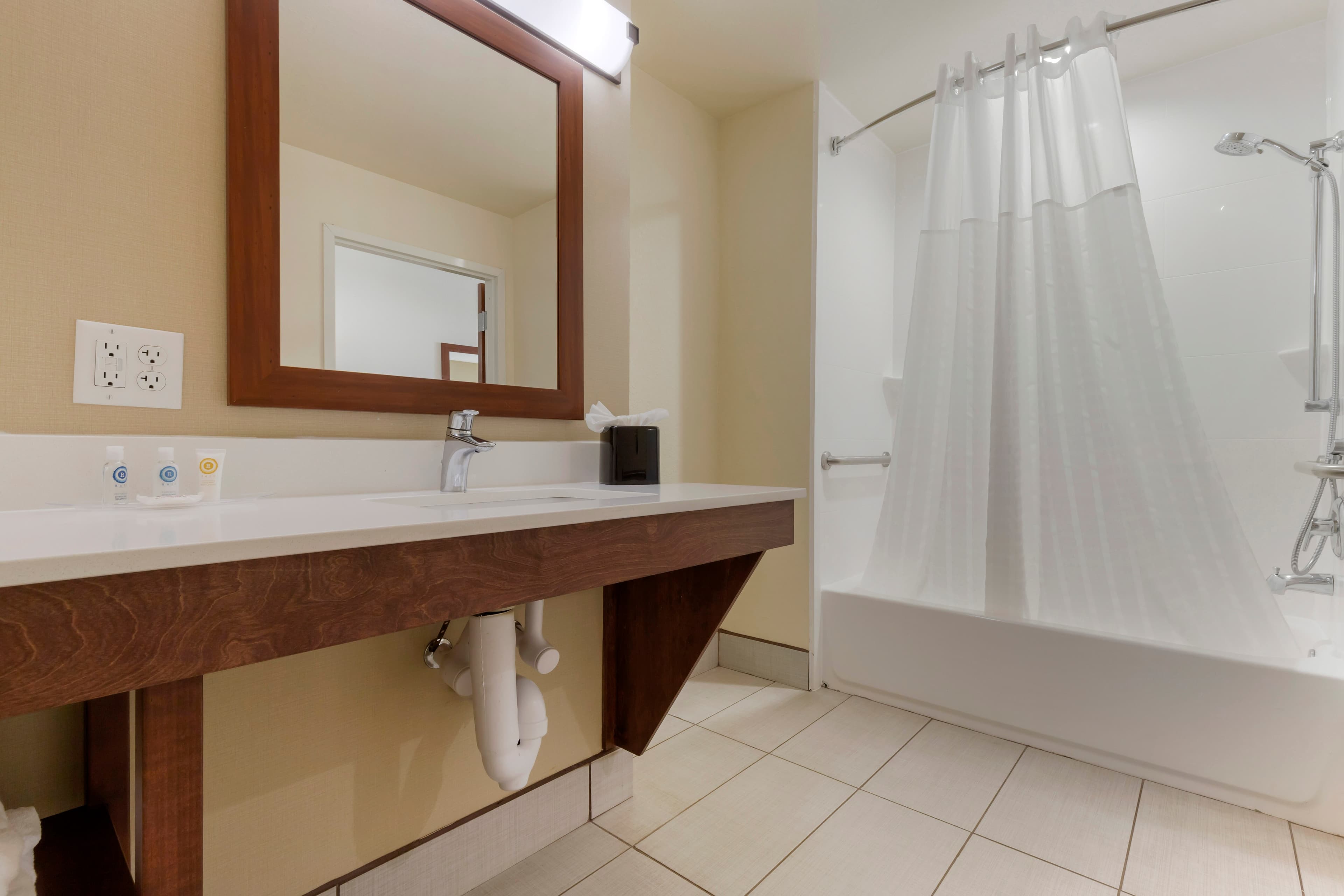 Comfort Suites Piedmont - Greenville South — 27
