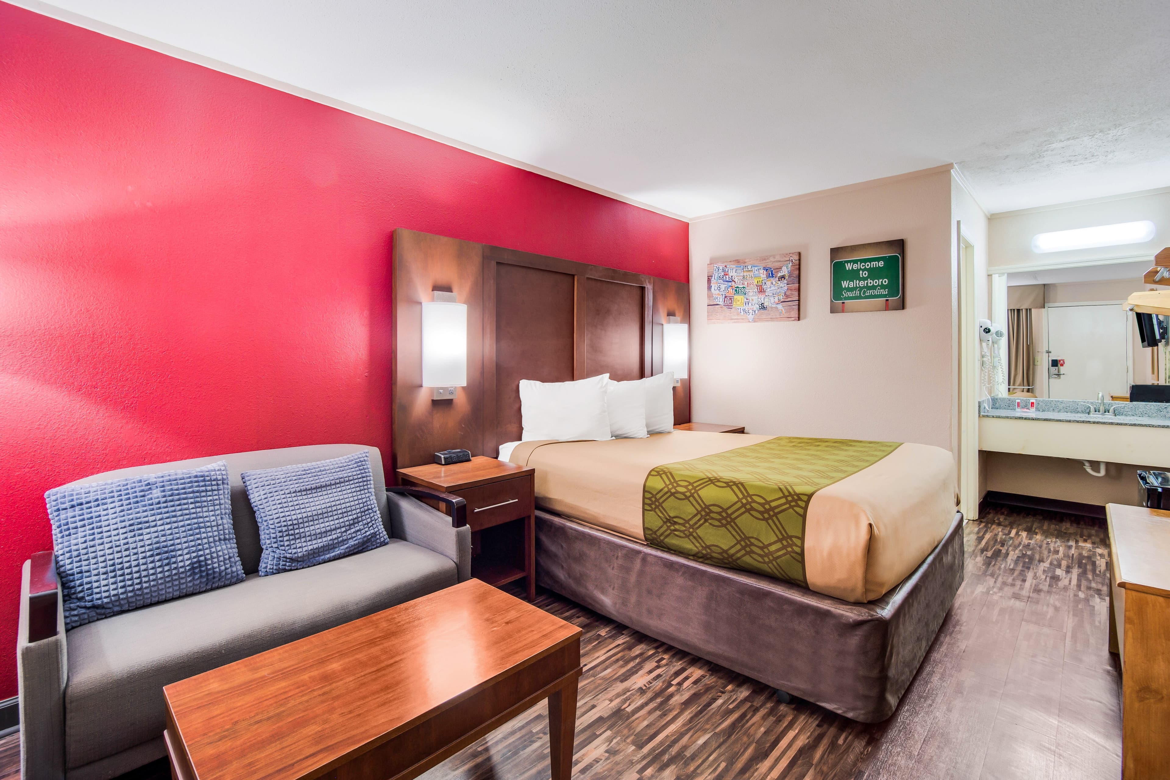Econo Lodge Walterboro I-95 — 23