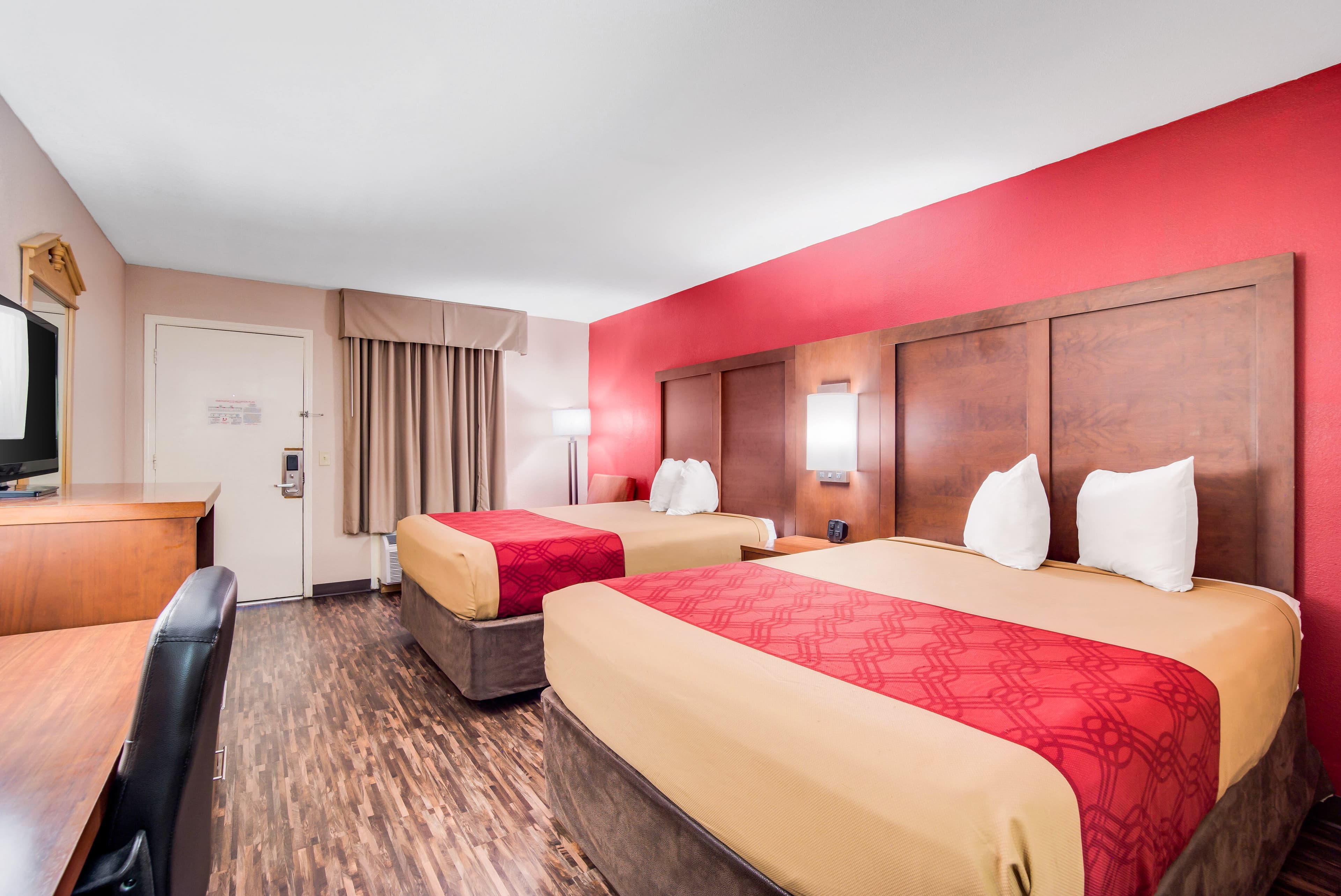 Econo Lodge Walterboro I-95 — 29