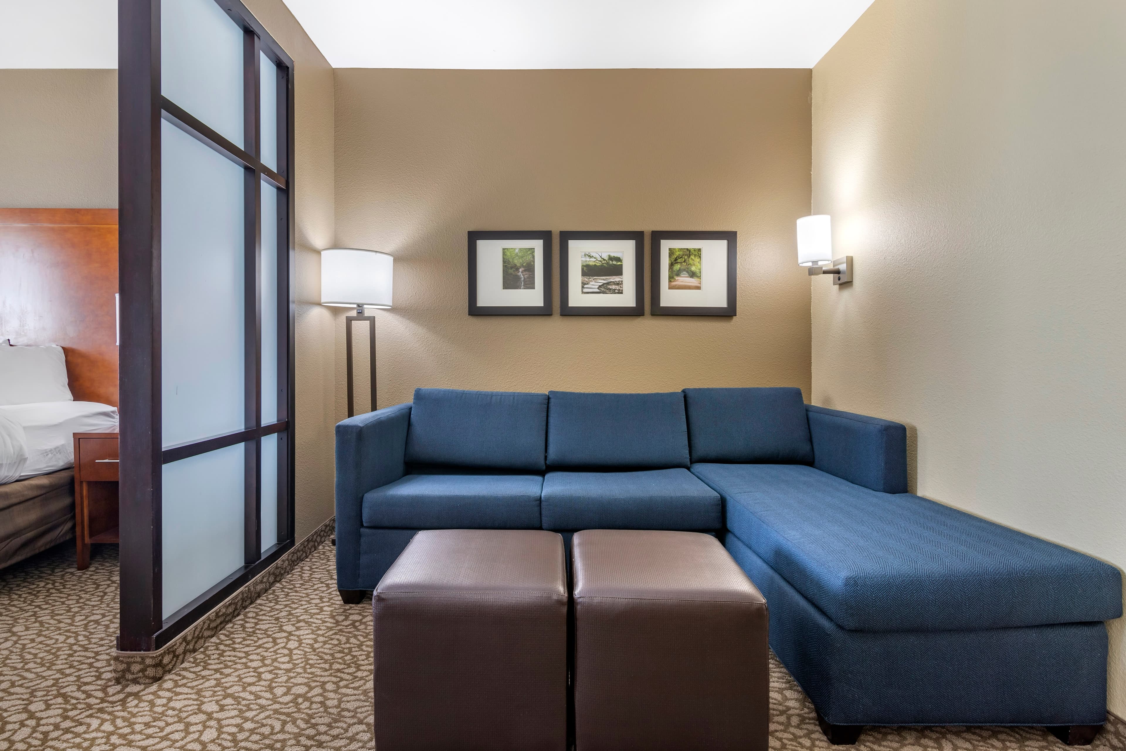 Comfort Suites Florence I-95 - Image 3