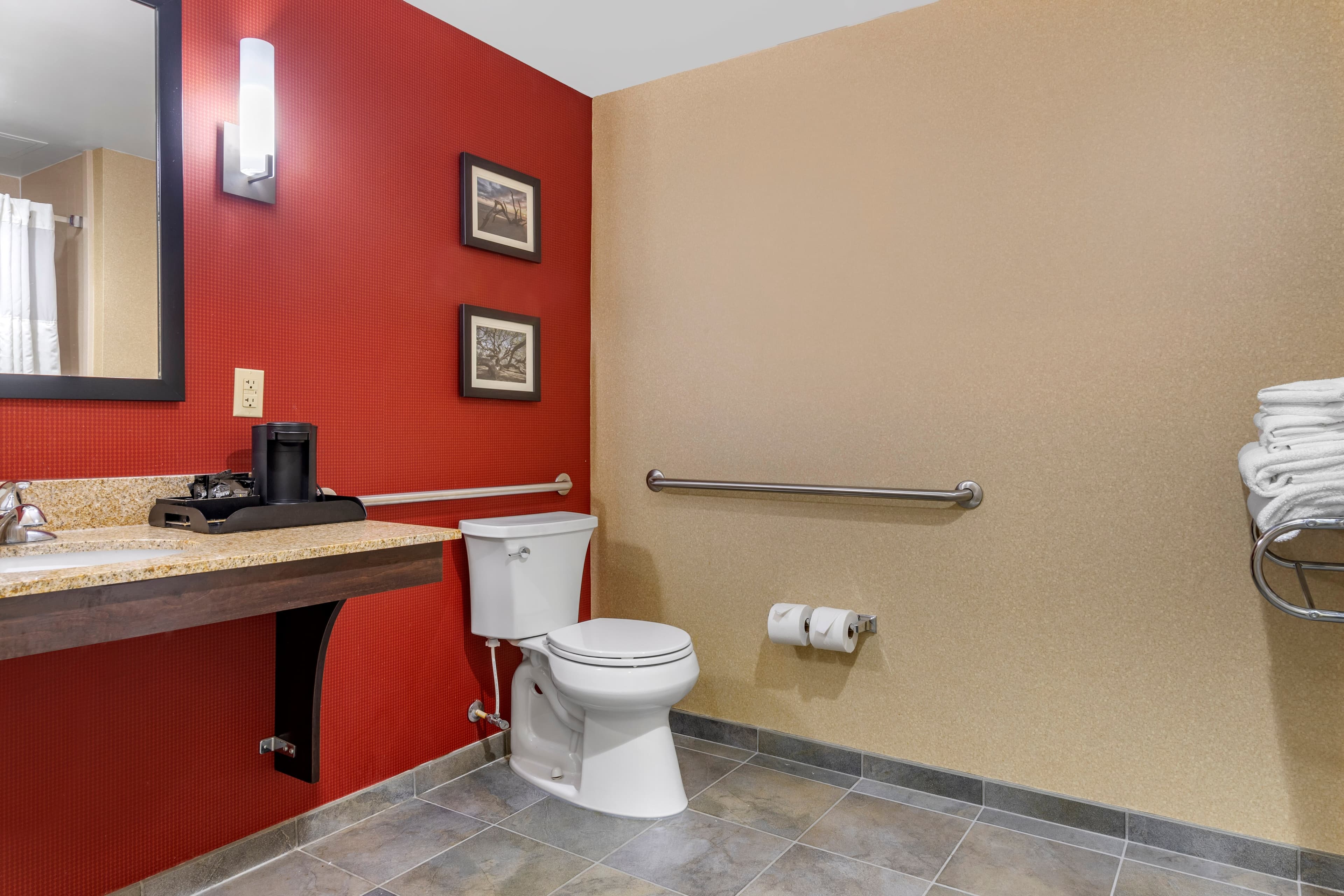 Comfort Suites Florence I-95 - Image 5