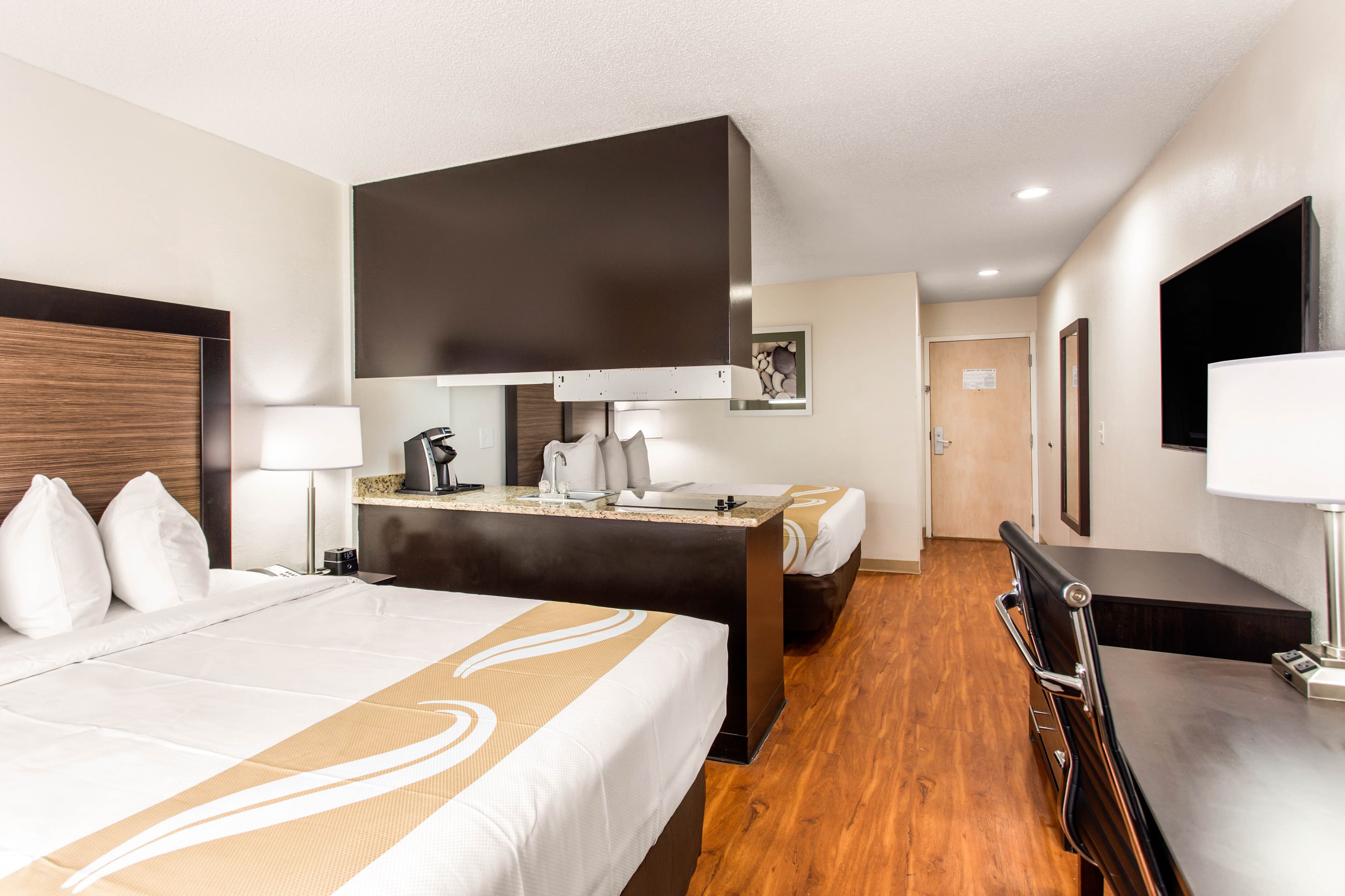 Quality Inn & Suites Myrtle Beach near Outlets - Image 4