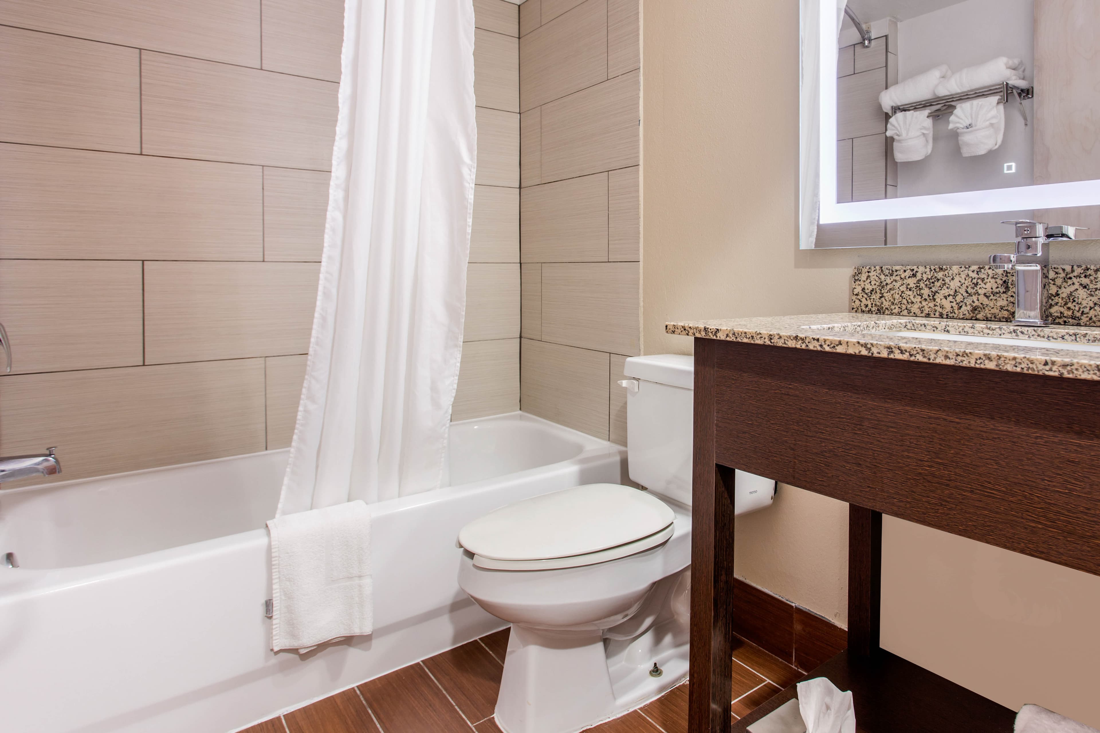 Quality Inn & Suites Myrtle Beach near Outlets — 6