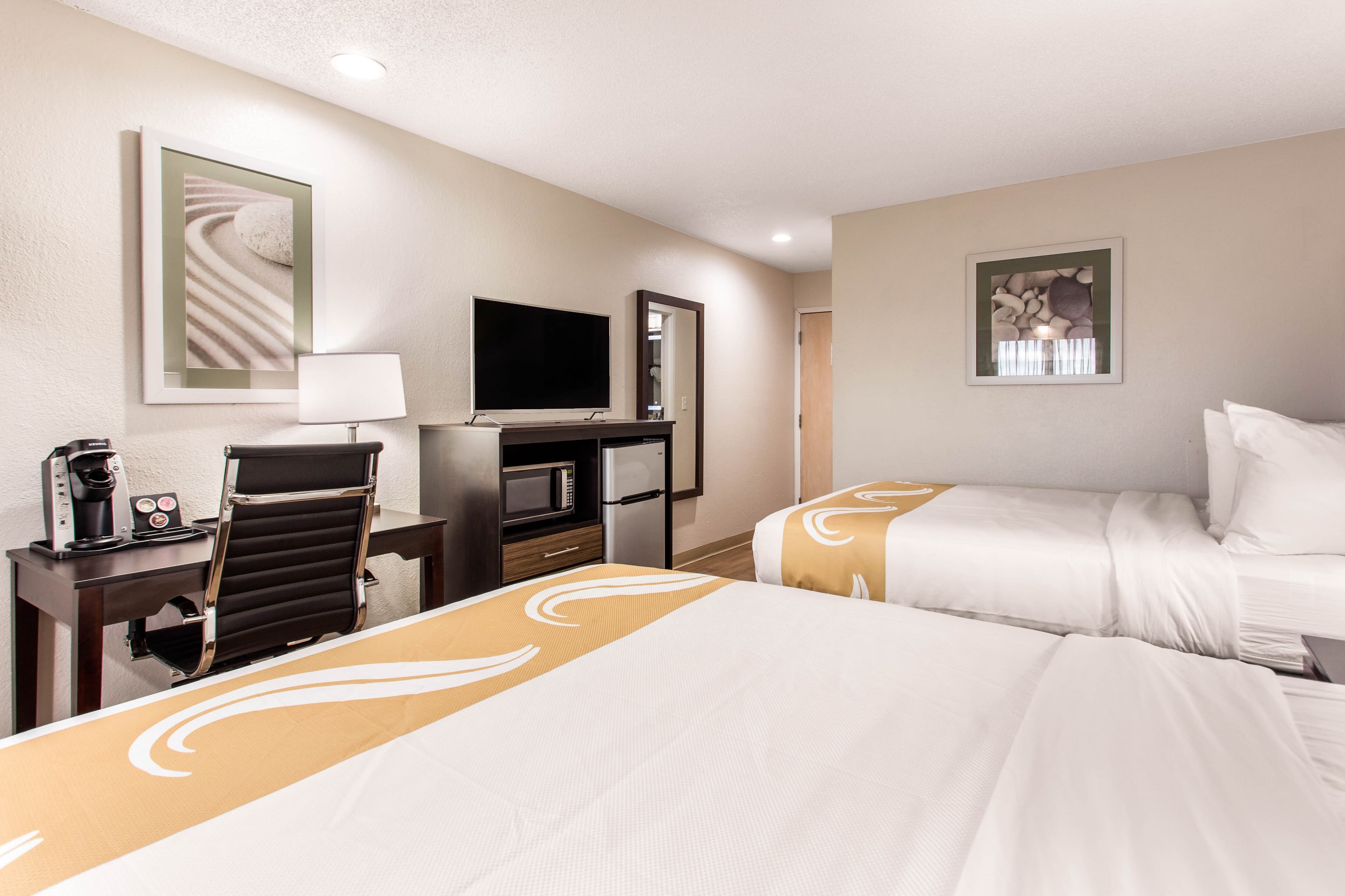 Quality Inn & Suites Myrtle Beach near Outlets — 10