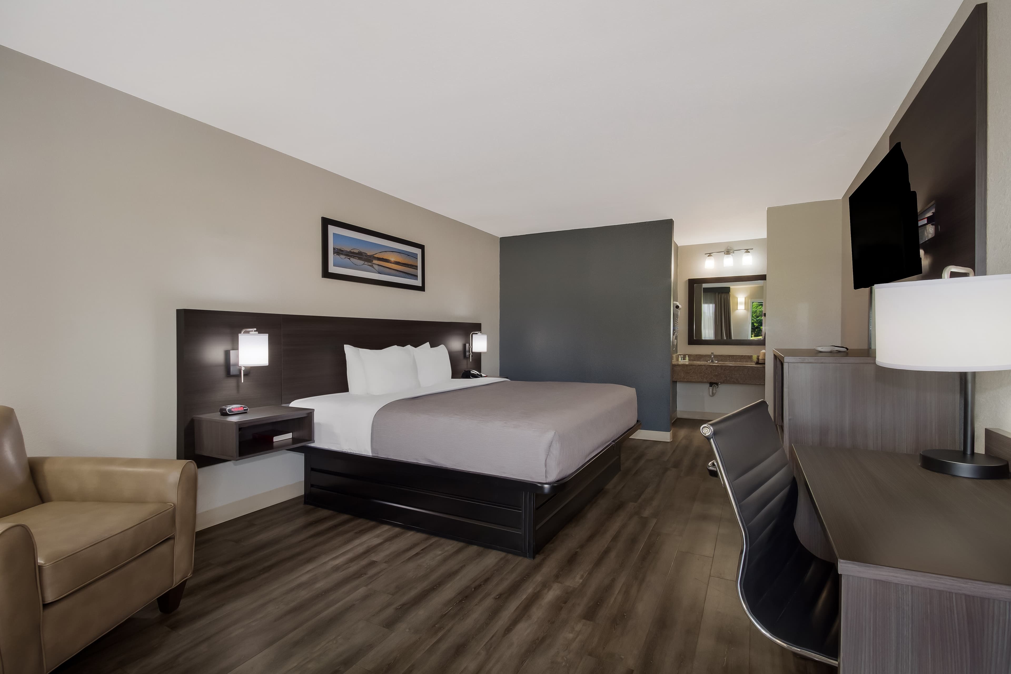 Quality Inn Coliseum — 14