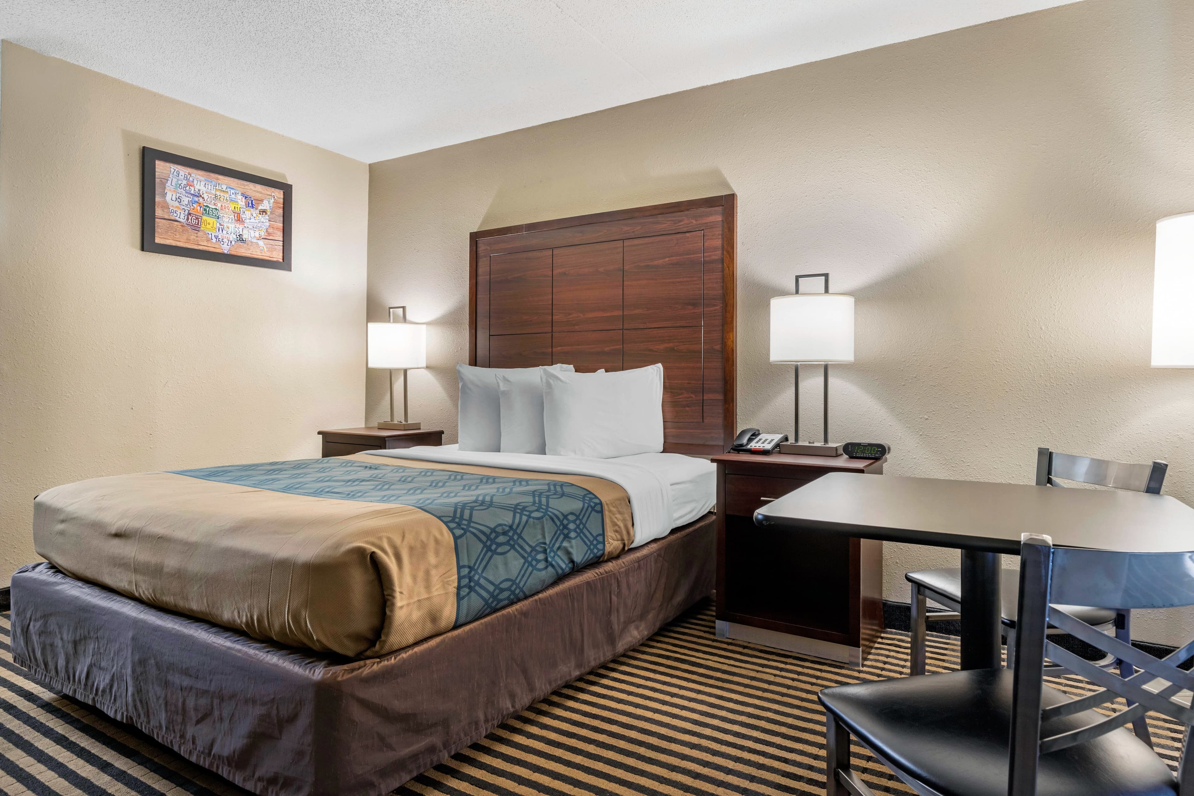 Econo Lodge Florence - Darlington — 12