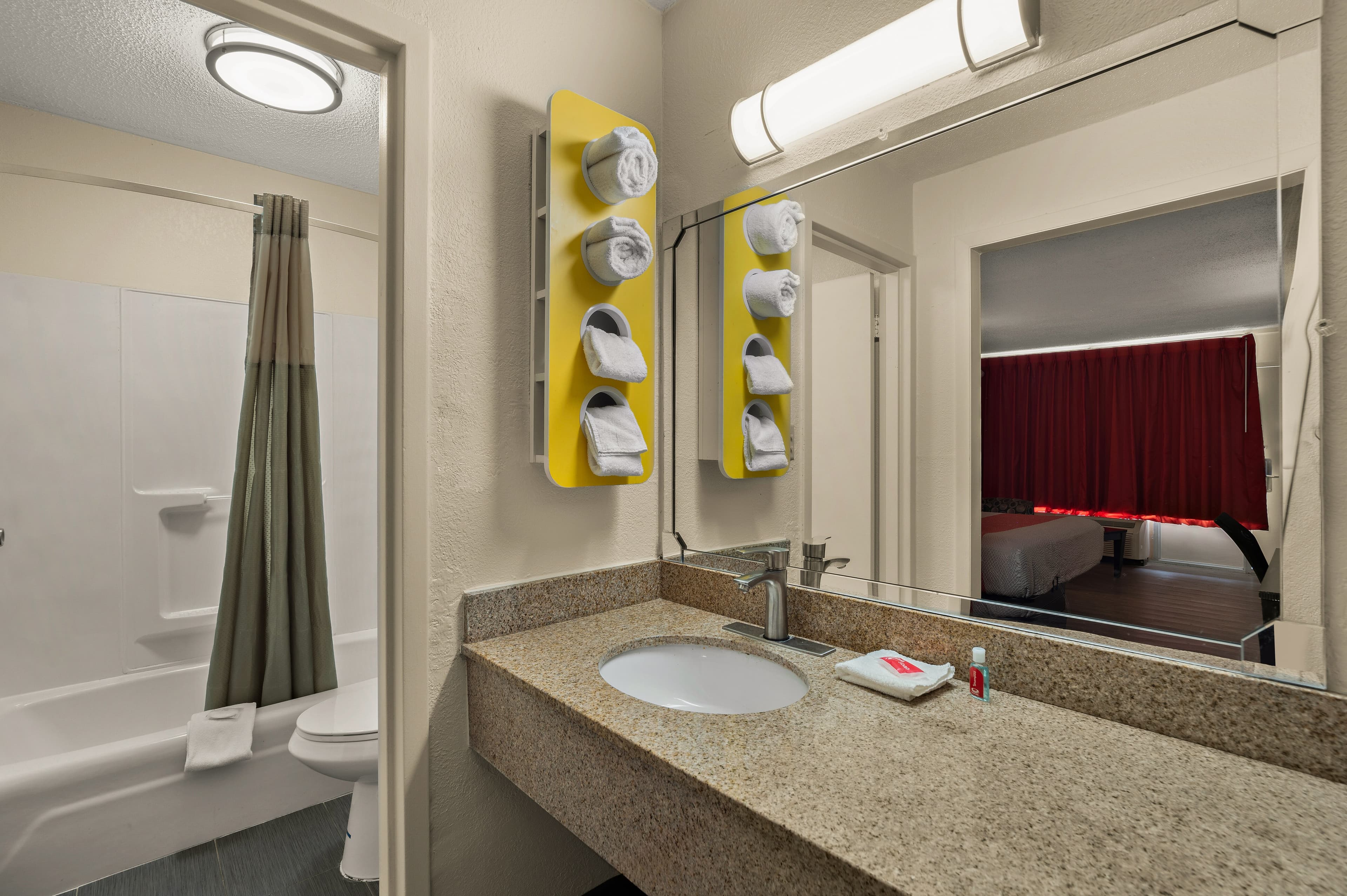 Econo Lodge Yemassee - Image 5