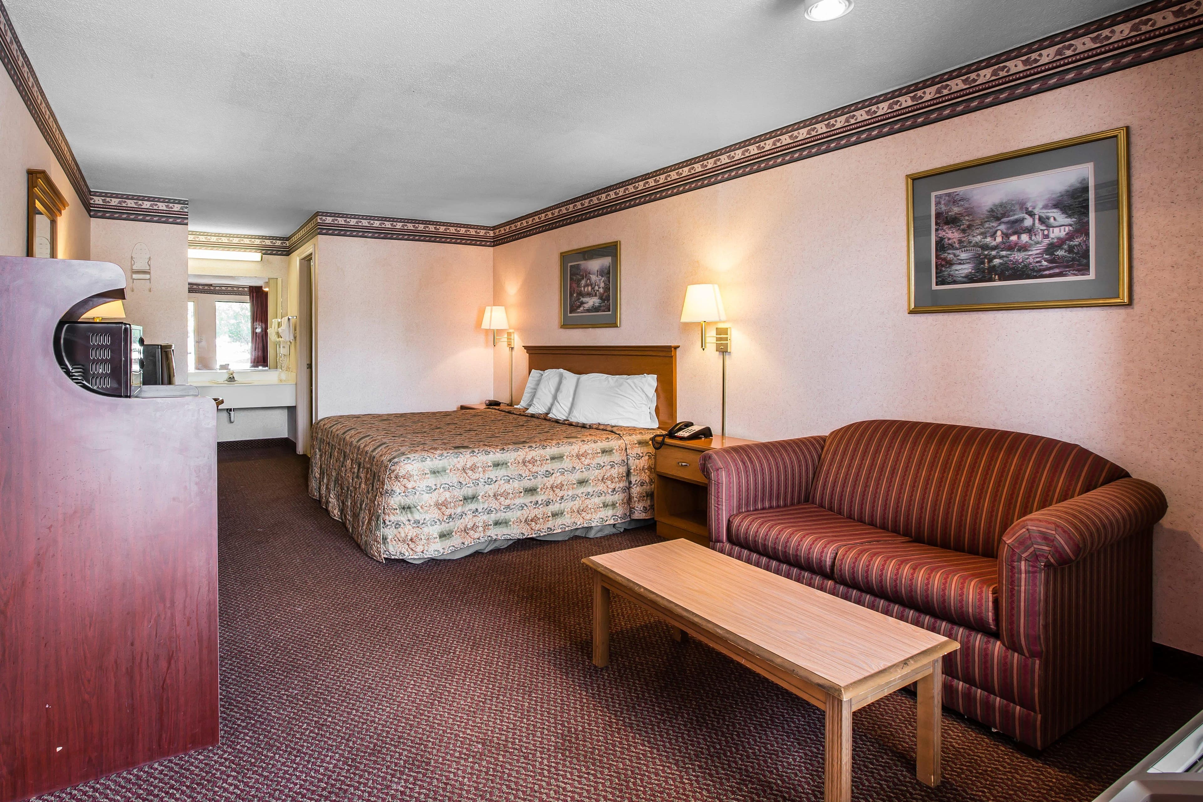 Rodeway Inn Expo Center — 13