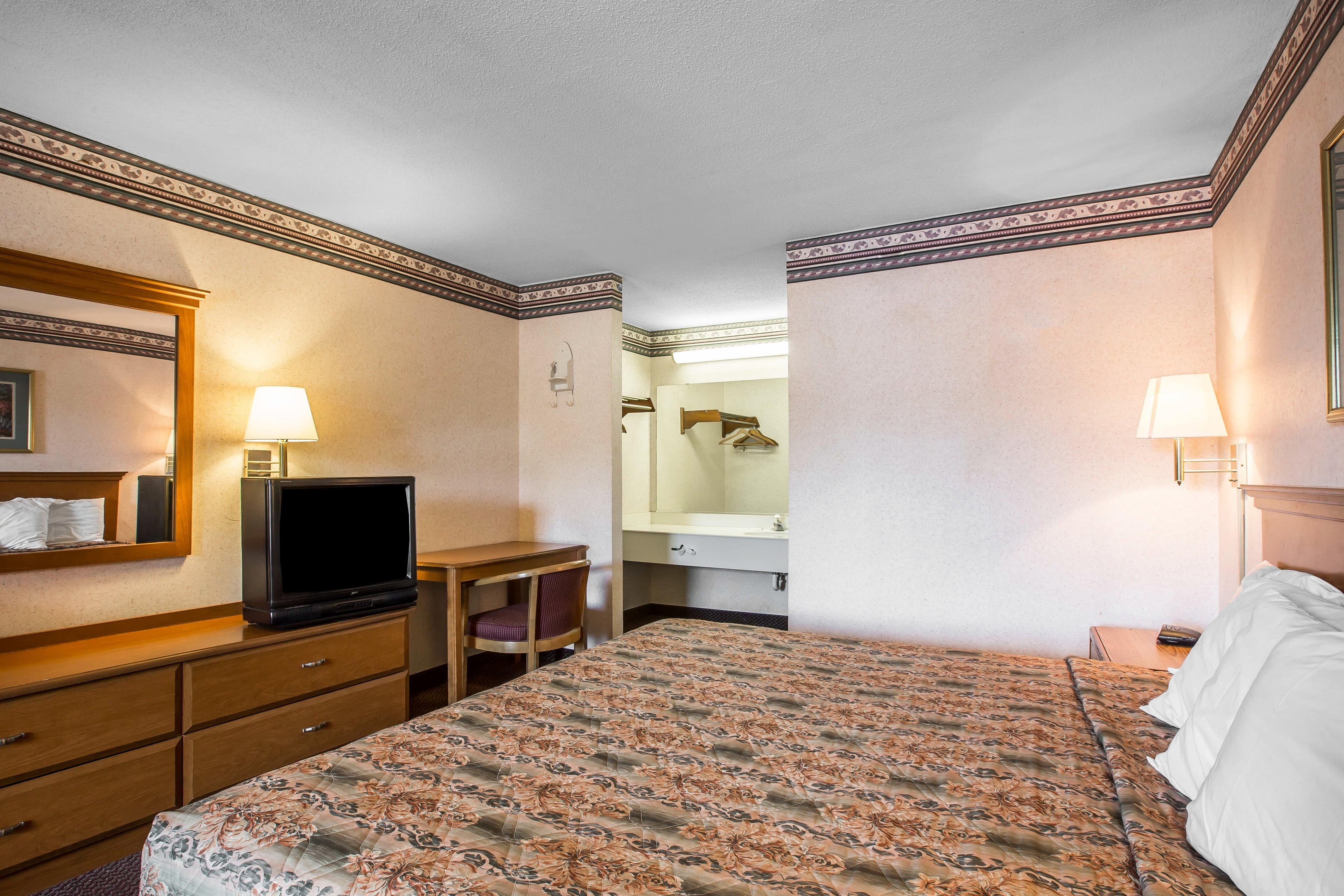Rodeway Inn Expo Center — 14