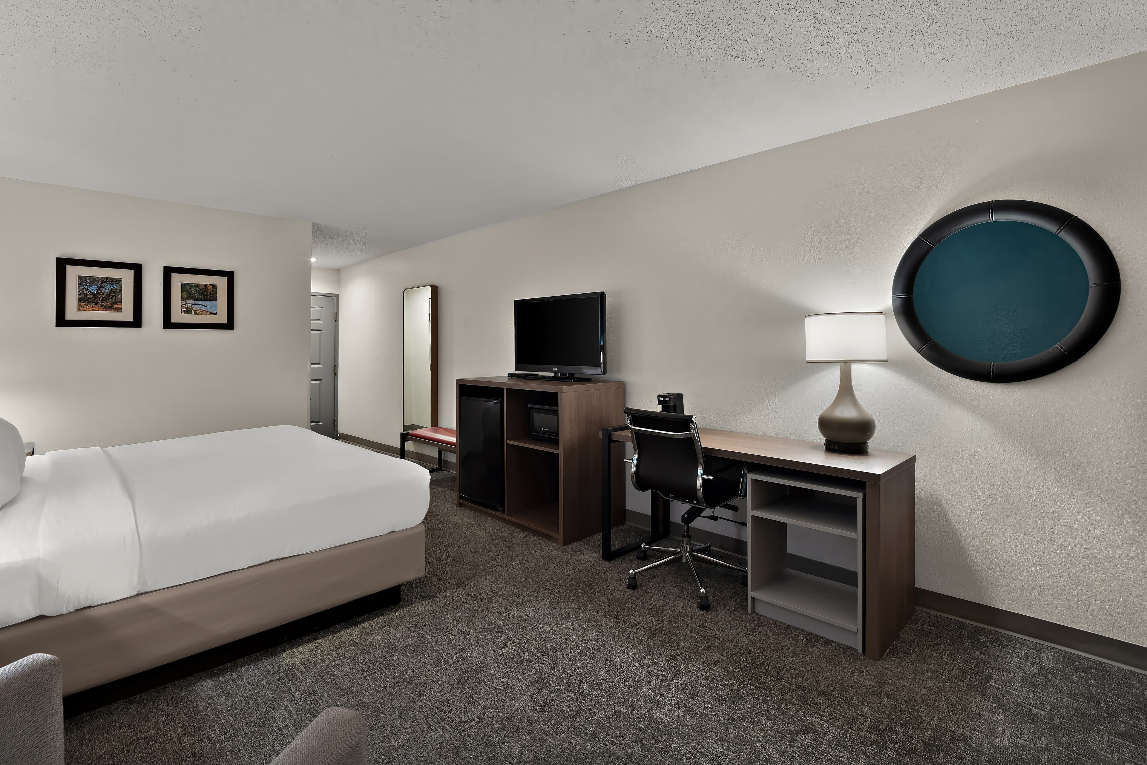 Comfort Inn & Suites Santee I-95 - Image 5