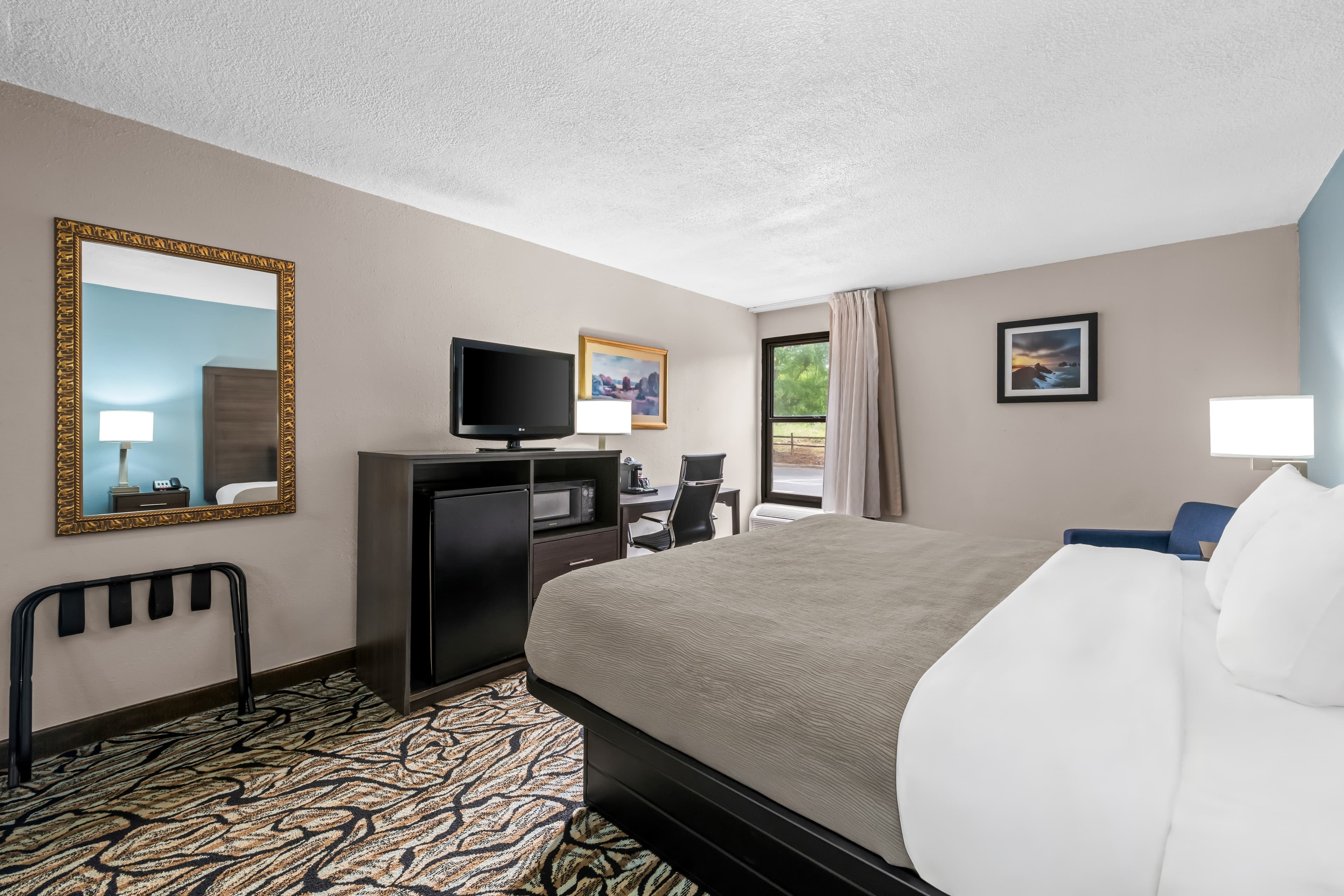 Quality Inn Fort Mill near Carowinds Blvd. - Image 3