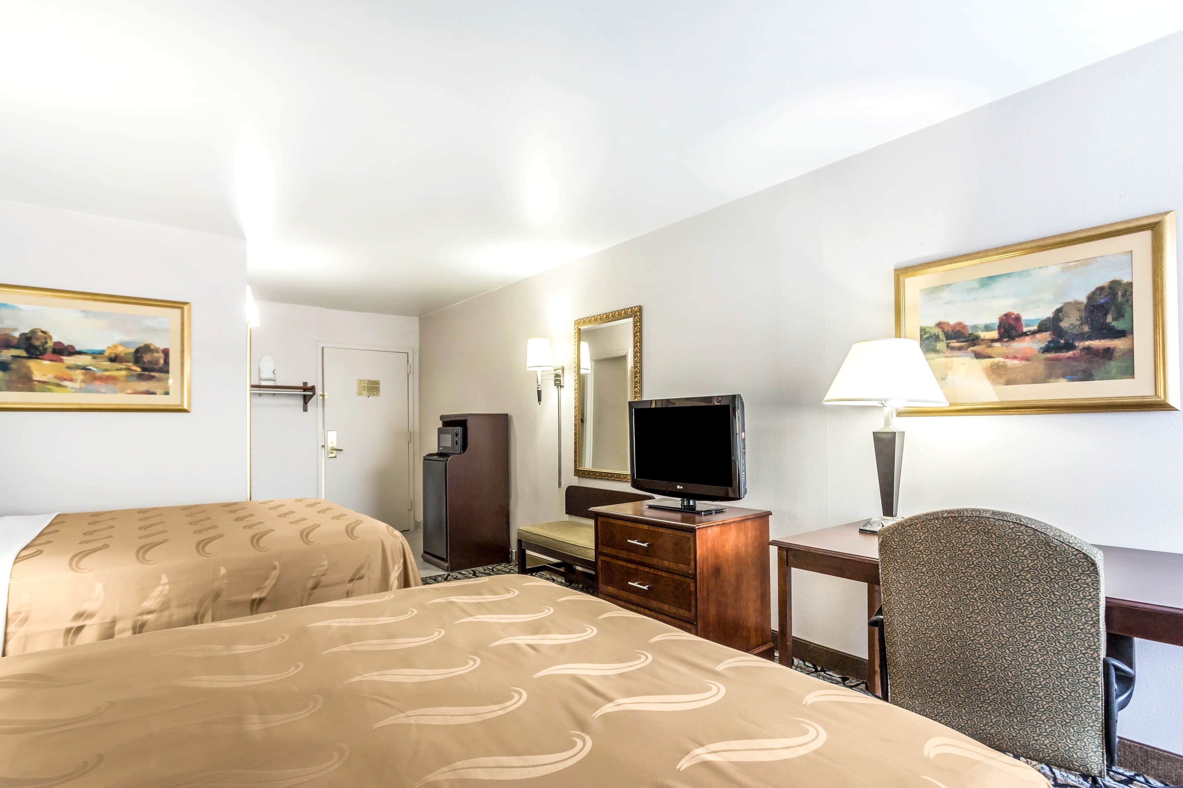 Quality Inn Fort Mill near Carowinds Blvd. - Image 5