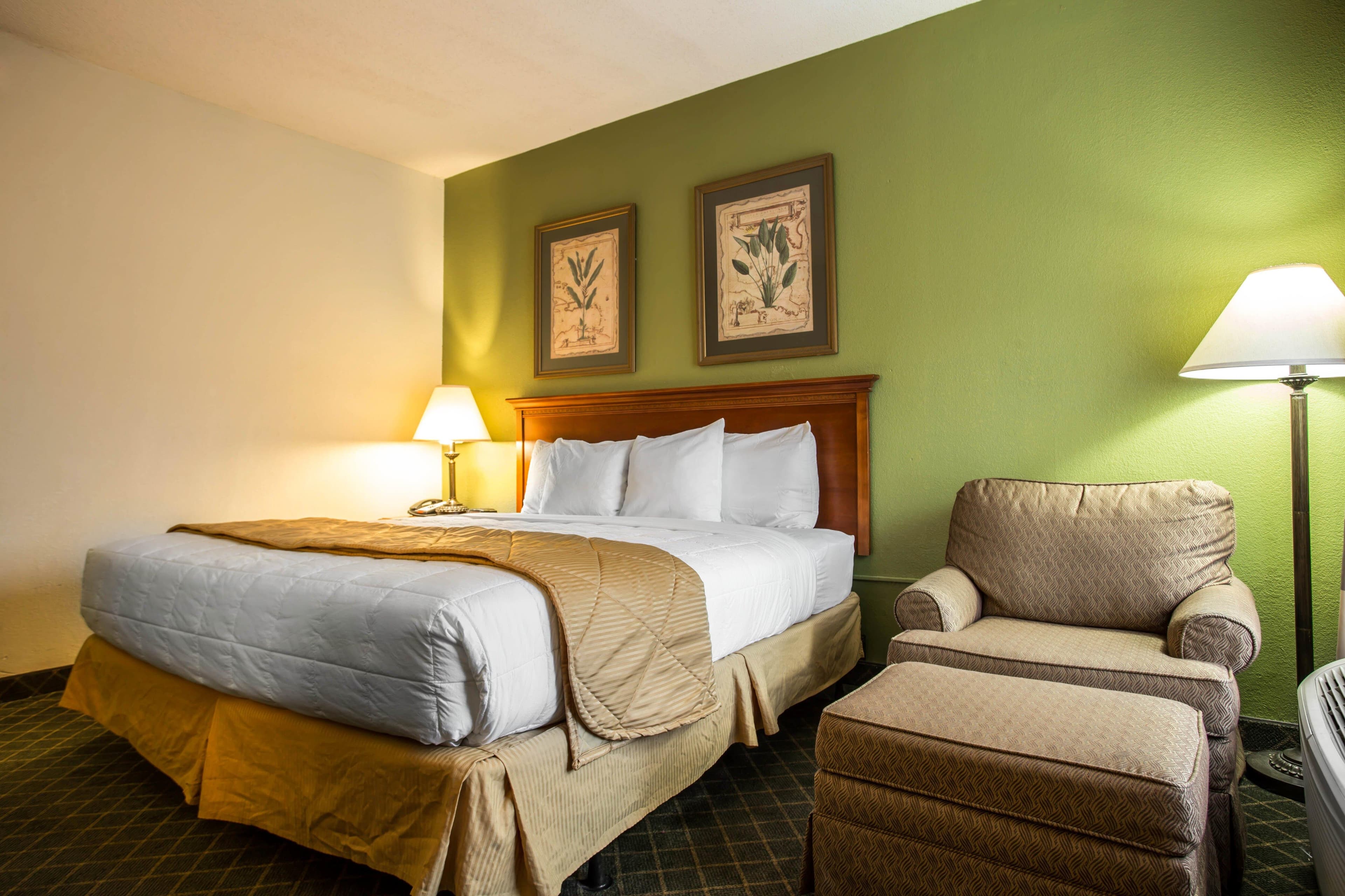 Clarion Inn & Suites Aiken South — 6
