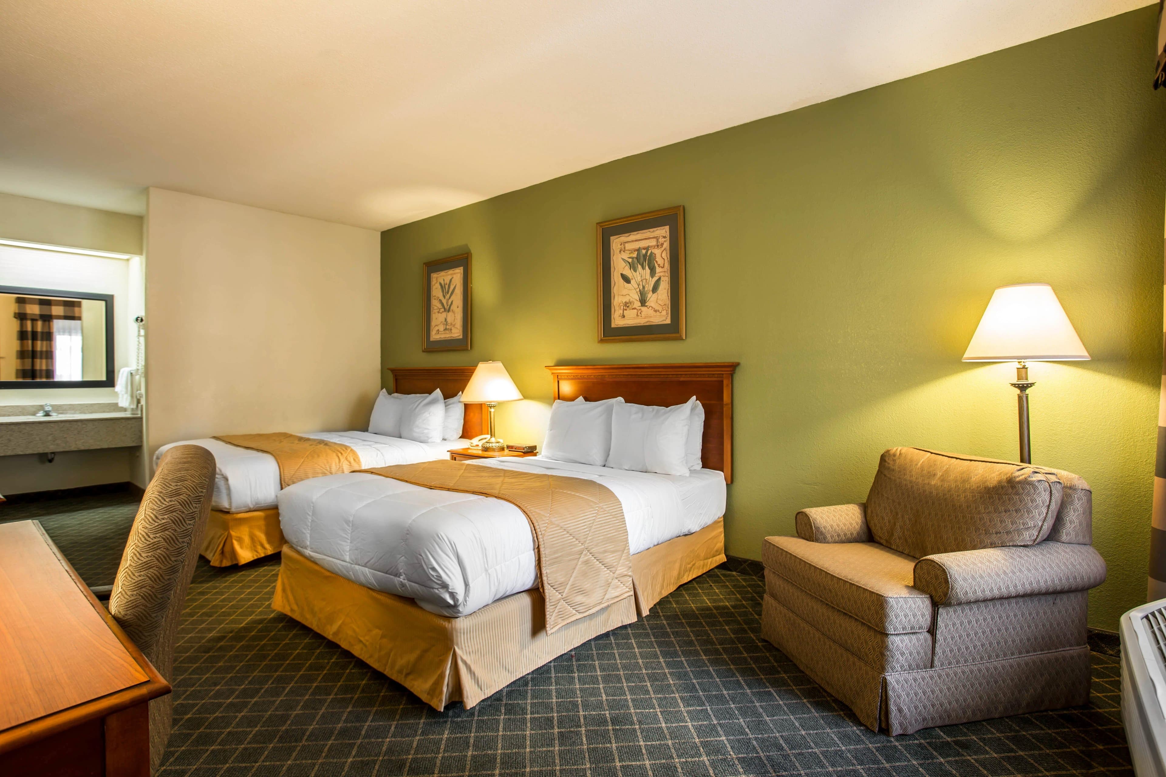 Clarion Inn & Suites Aiken South — 12