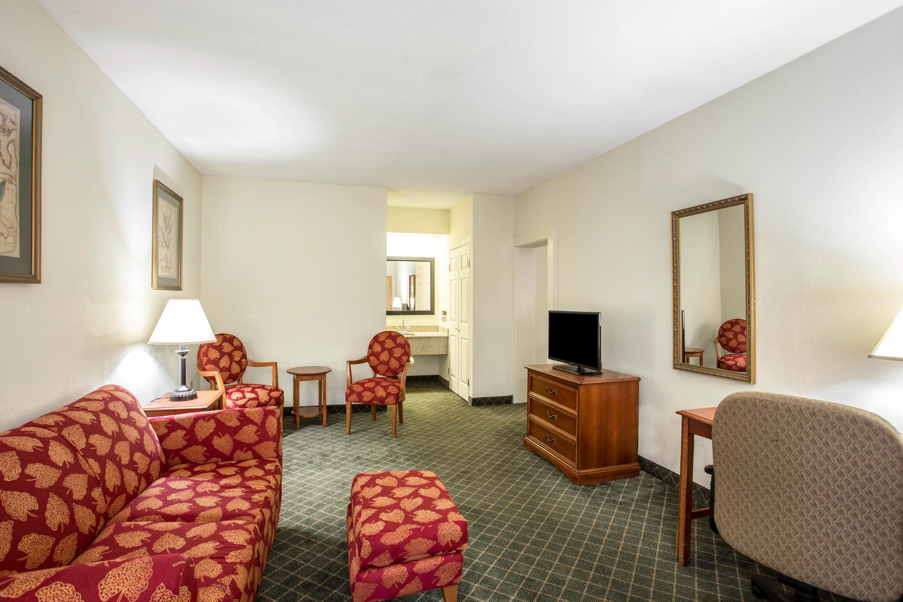 Clarion Inn & Suites Aiken South — 23