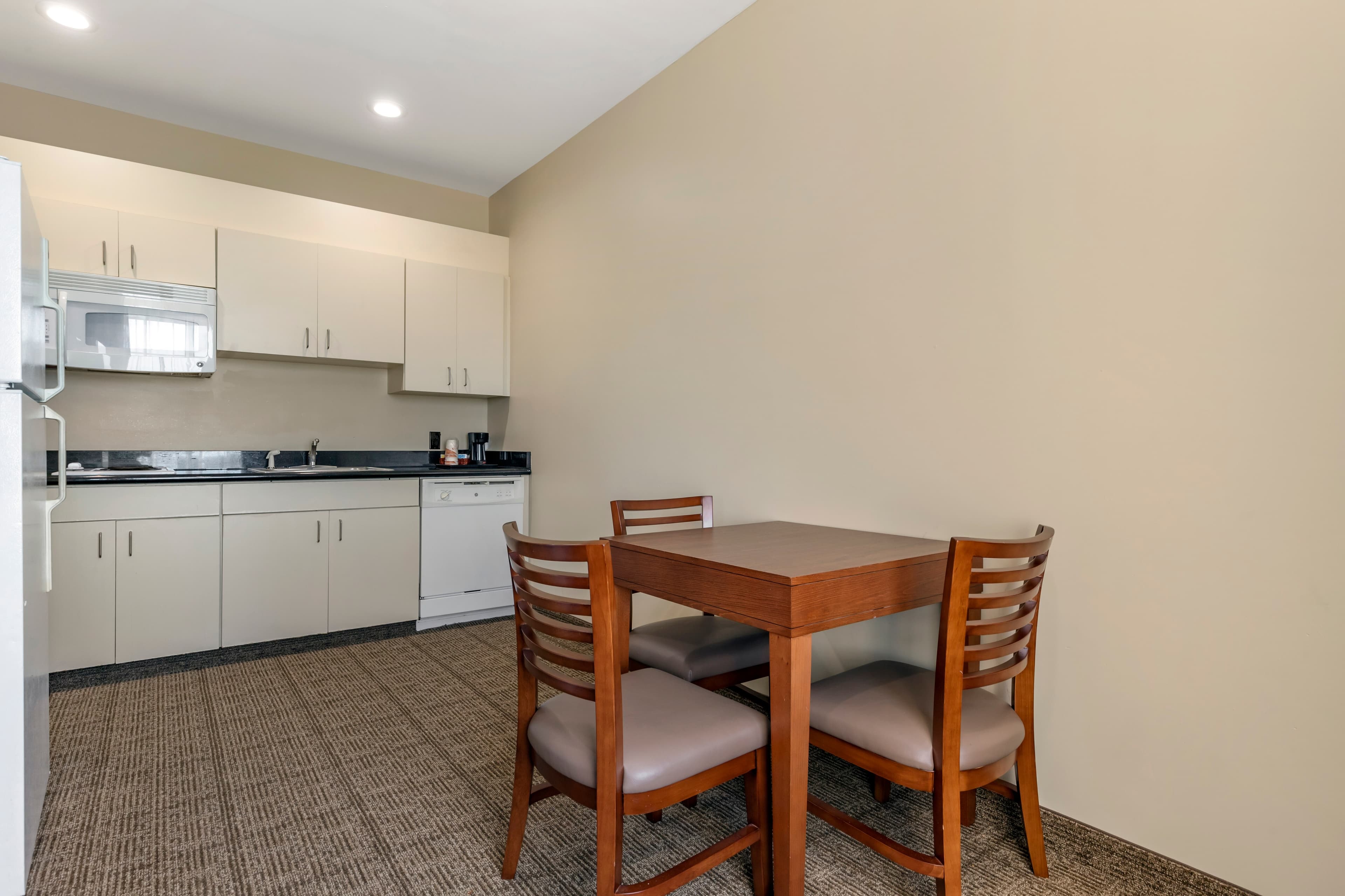 Comfort Inn & Suites Orangeburg - Image 3