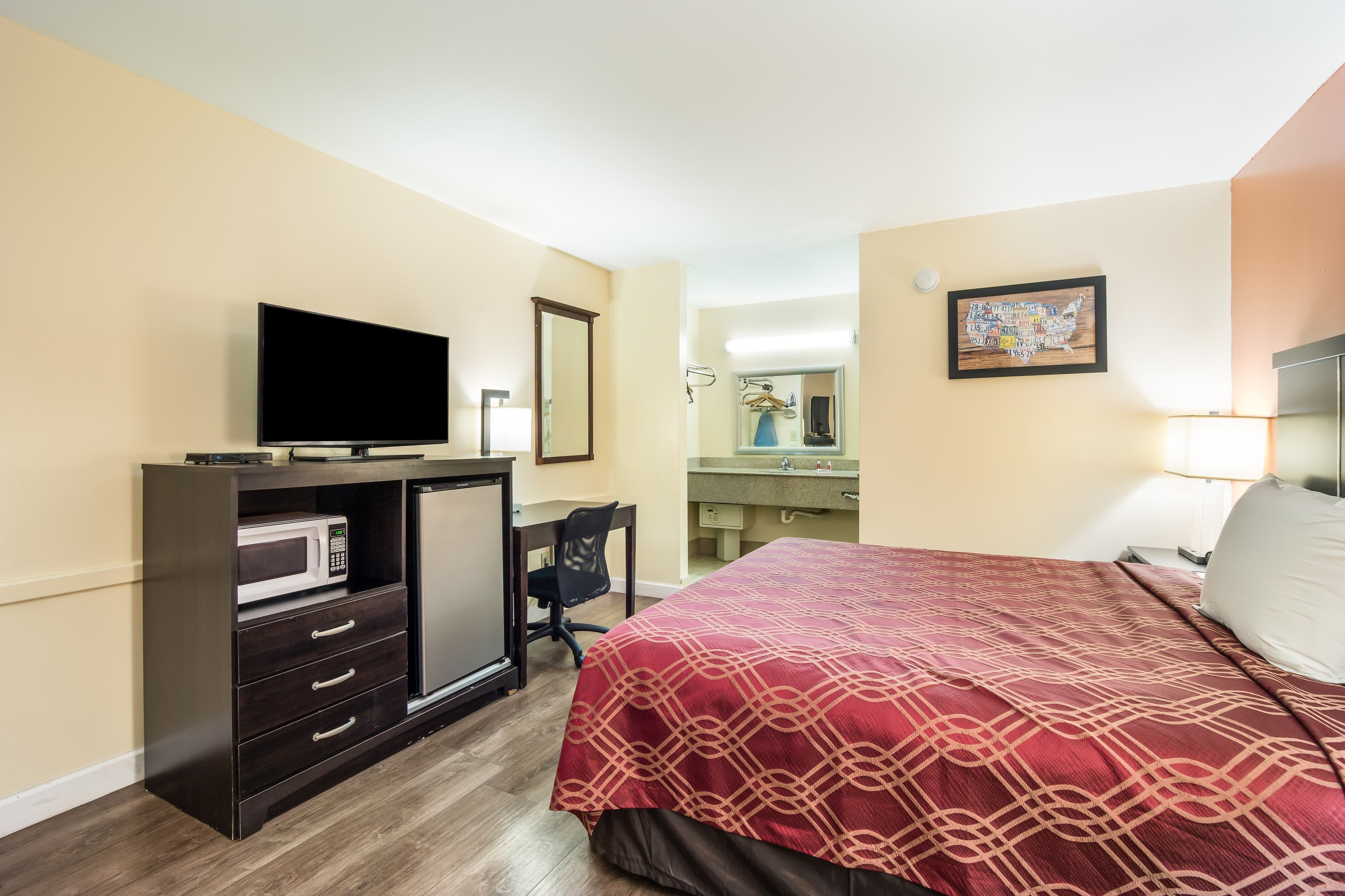 Econo Lodge Santee — 7