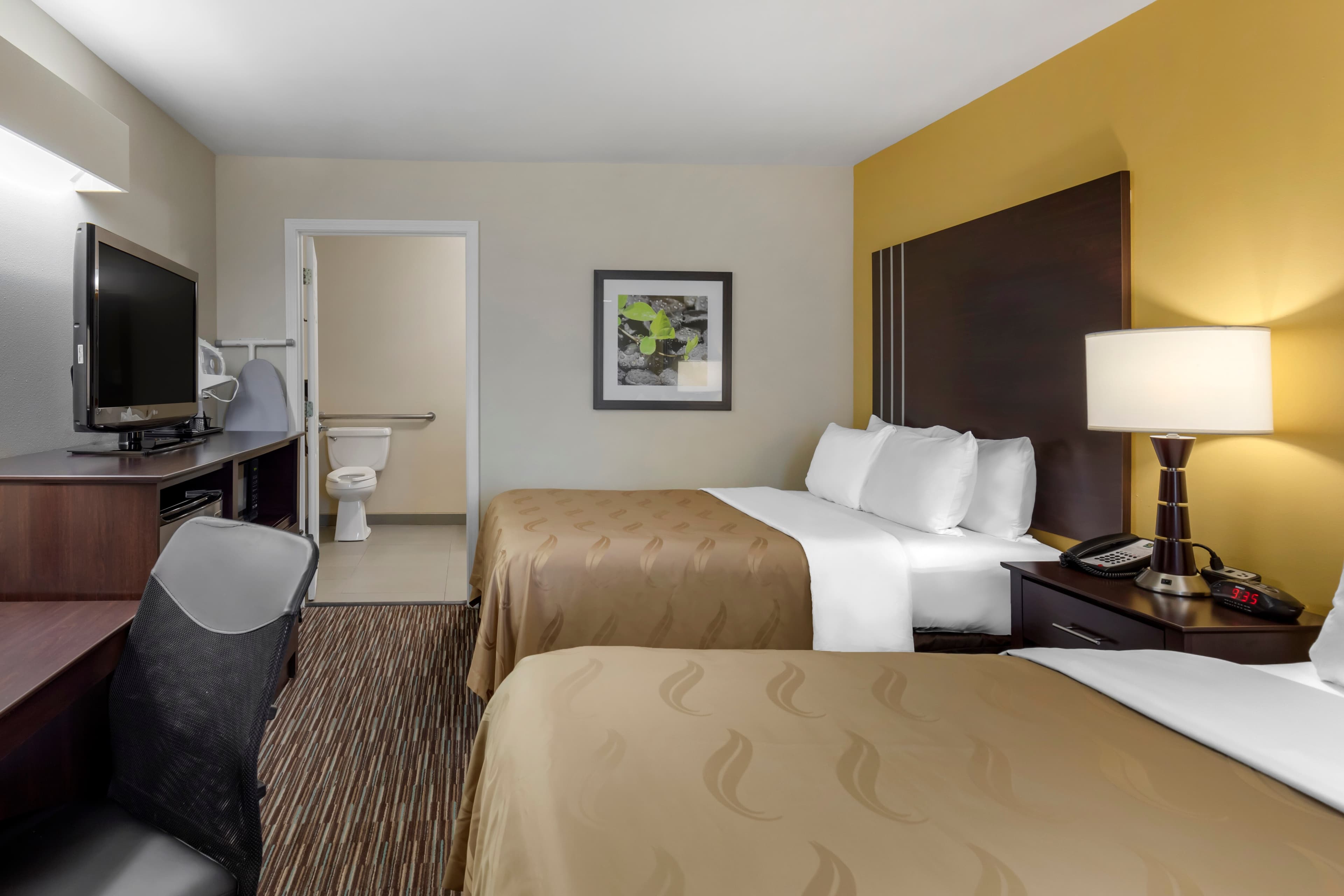 Quality Inn Seneca US-123 - Image 3