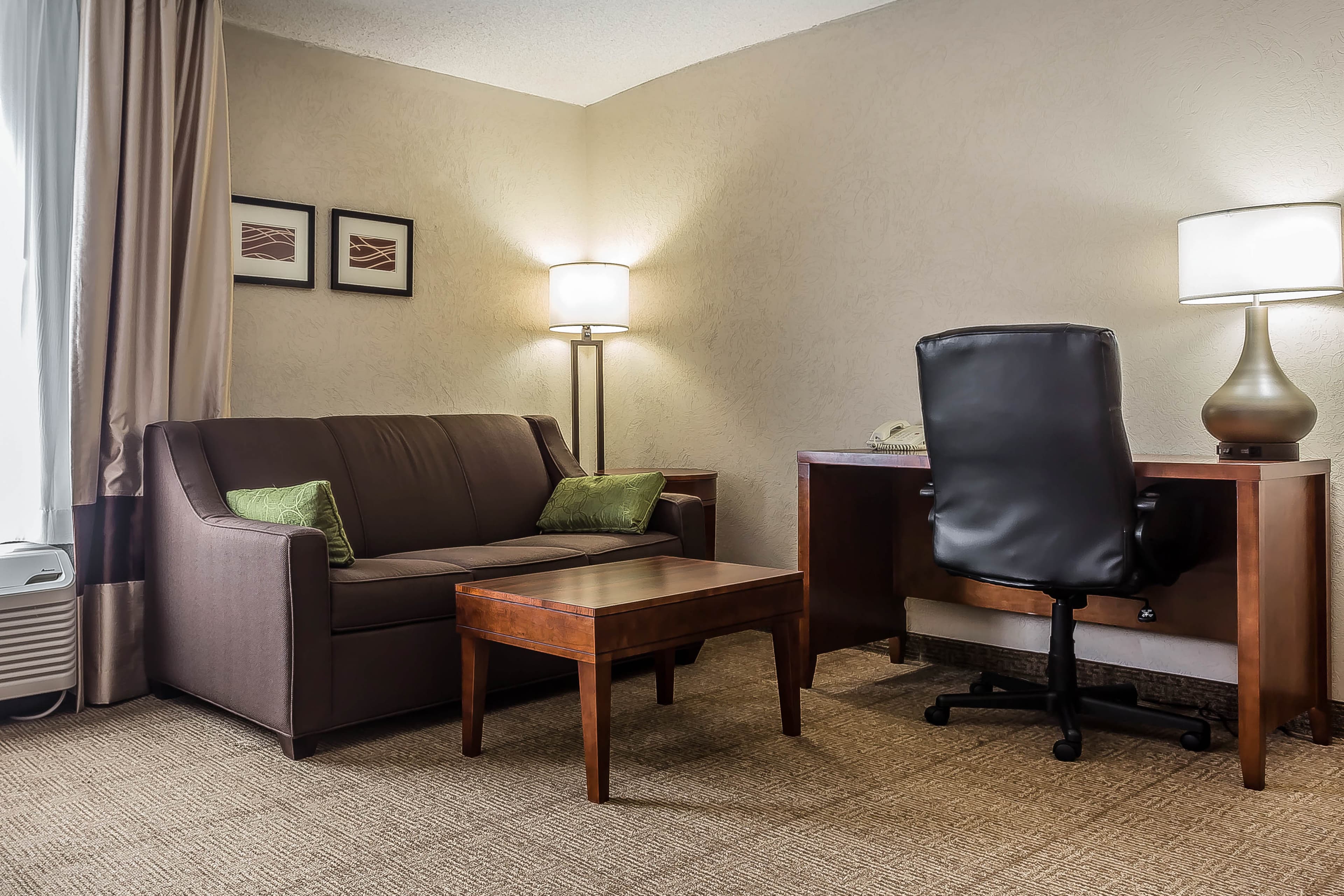 Quality Inn Summerville-Charleston - Image 4