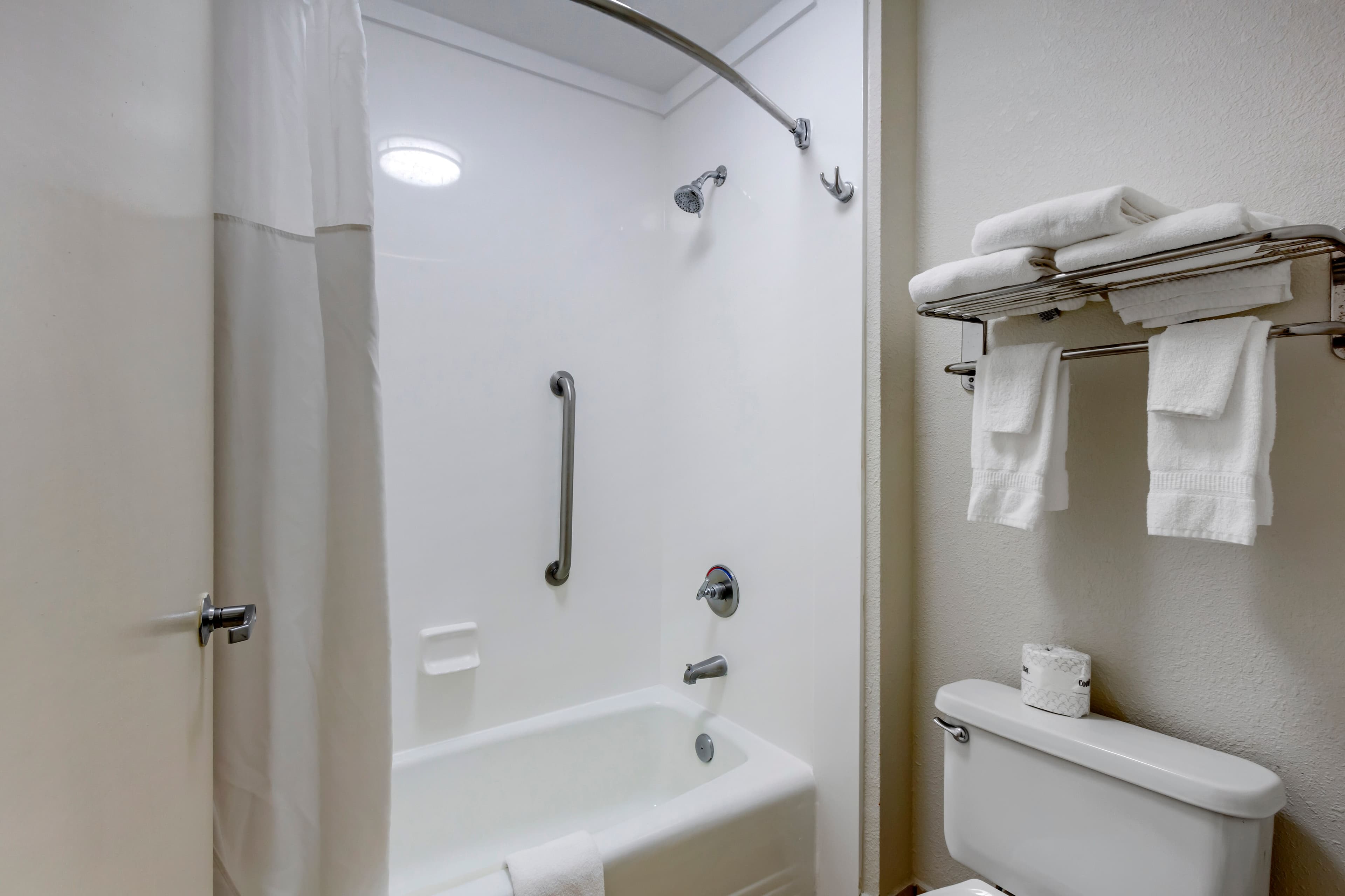 Quality Inn Walterboro I-95 — 11