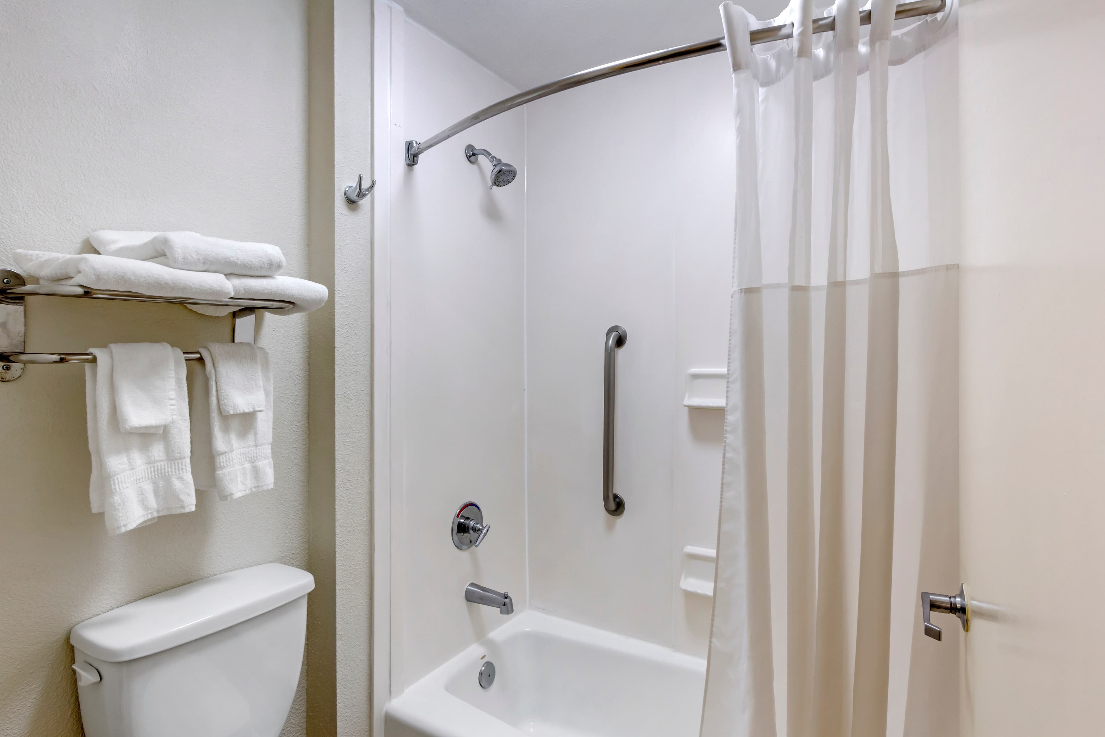 Quality Inn Walterboro I-95 — 6