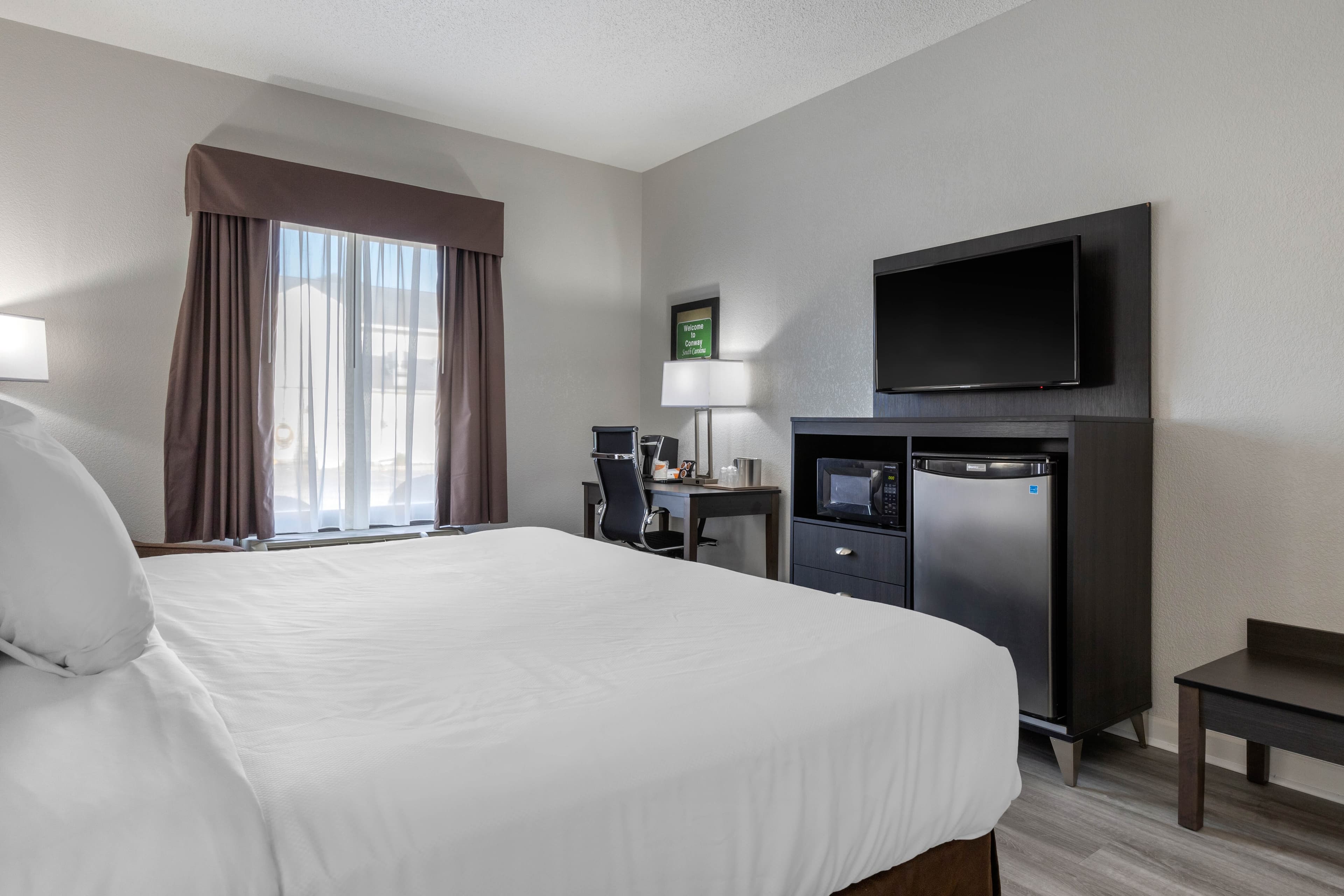 Econo Lodge At The University - Image 3