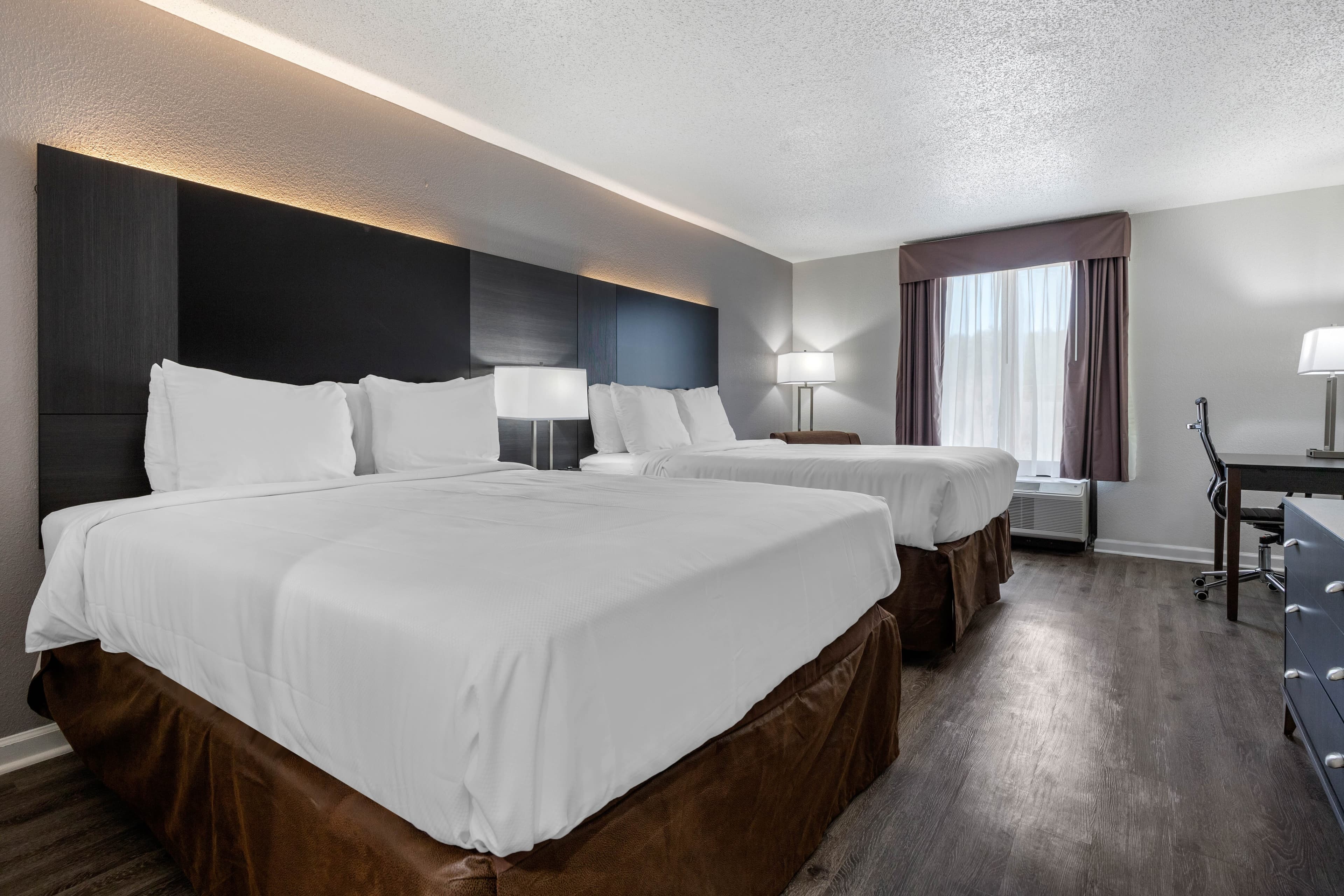 Econo Lodge At The University — 7