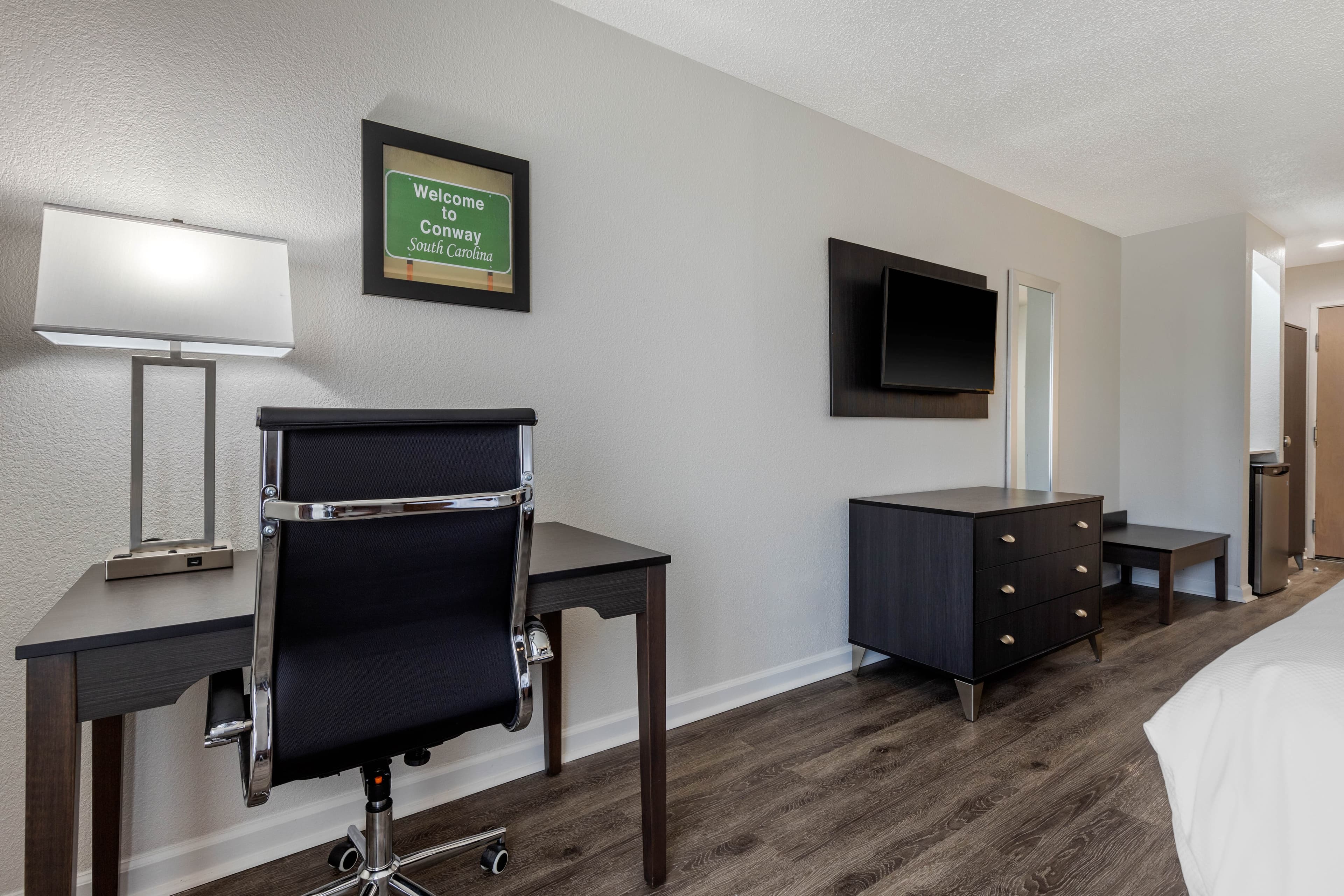Econo Lodge At The University — 9
