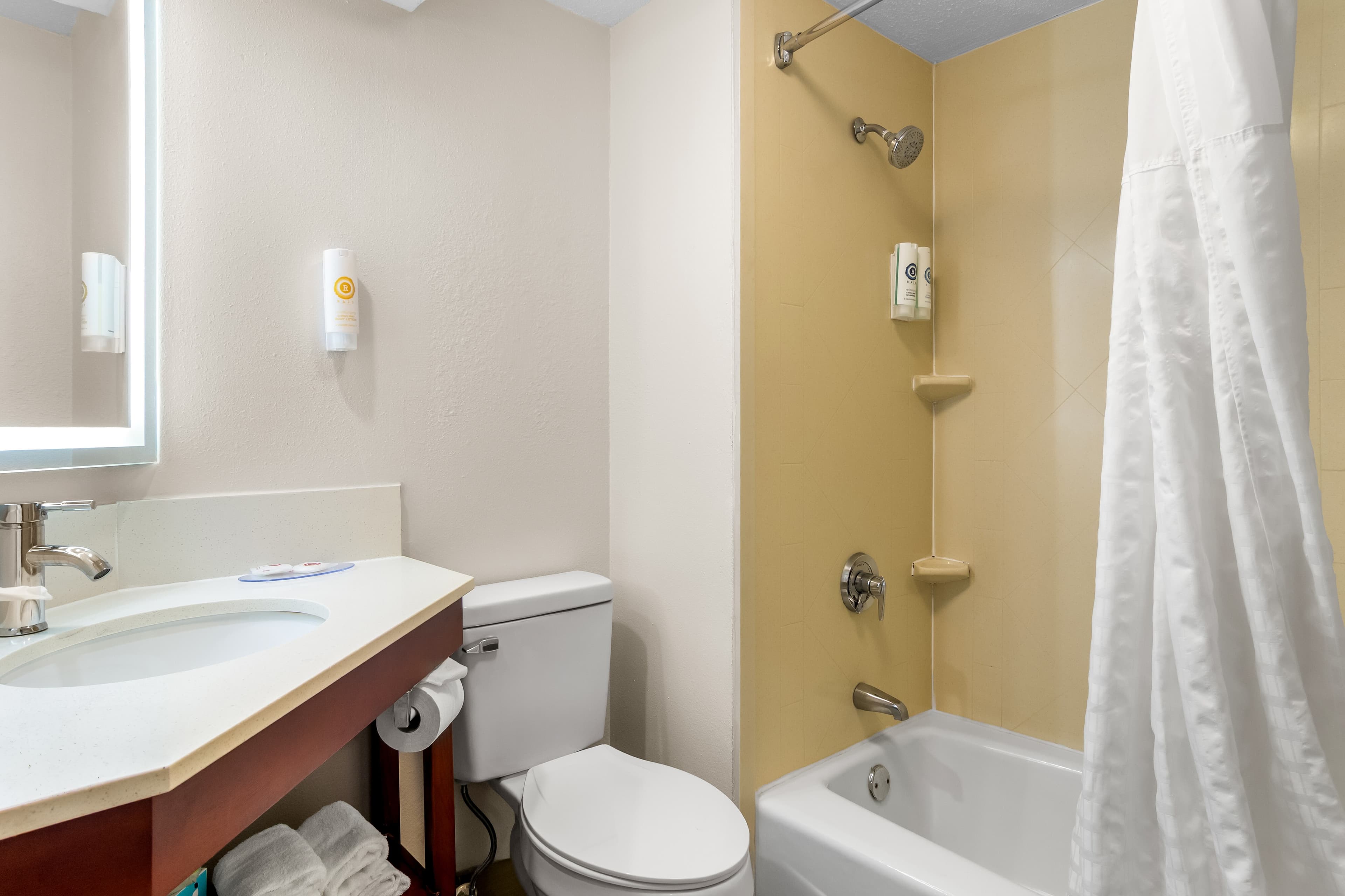 Comfort Inn Greenville - Haywood Mall — 17