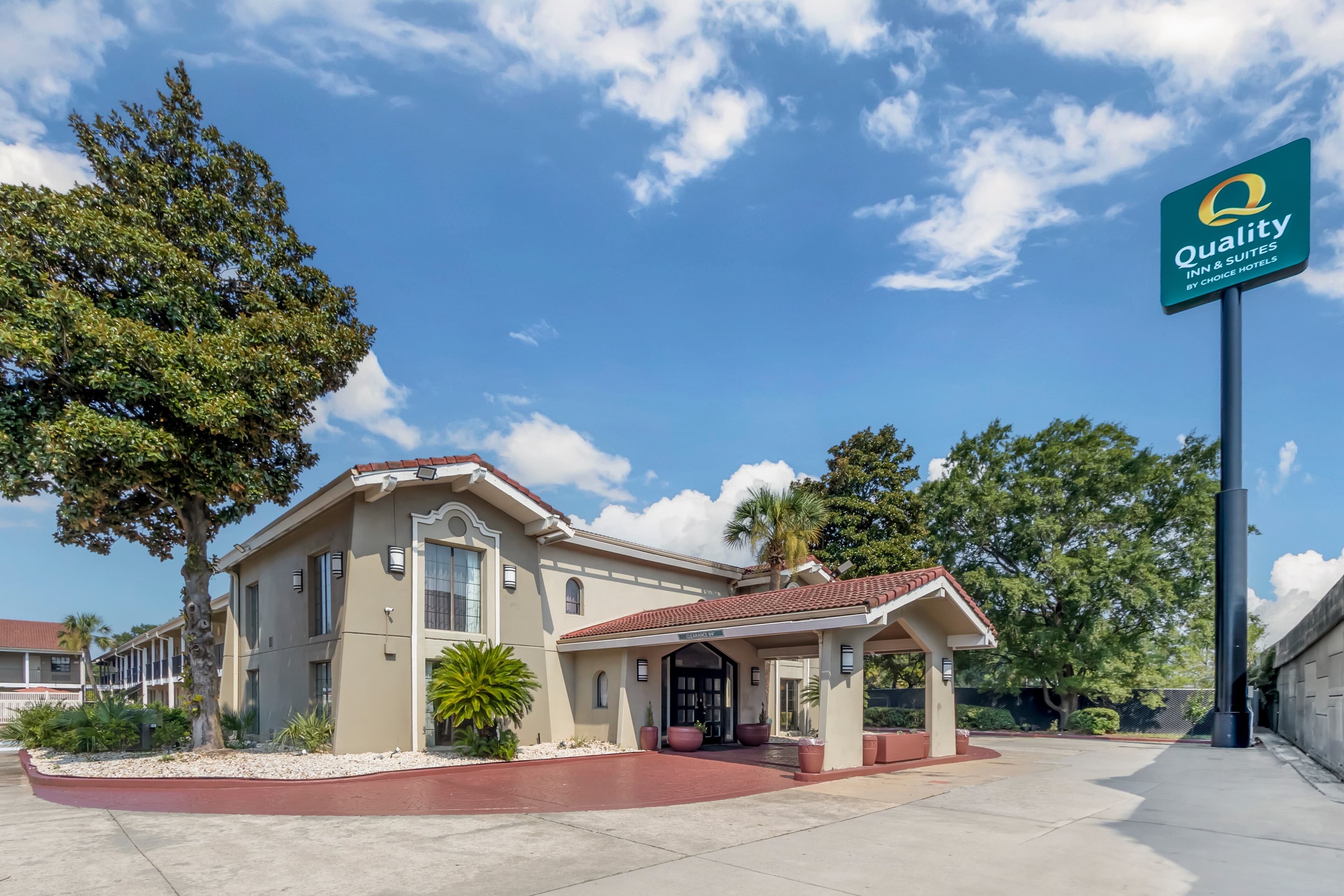 Quality Inn & Suites North Charleston - Ashley Phosphate - Image 1